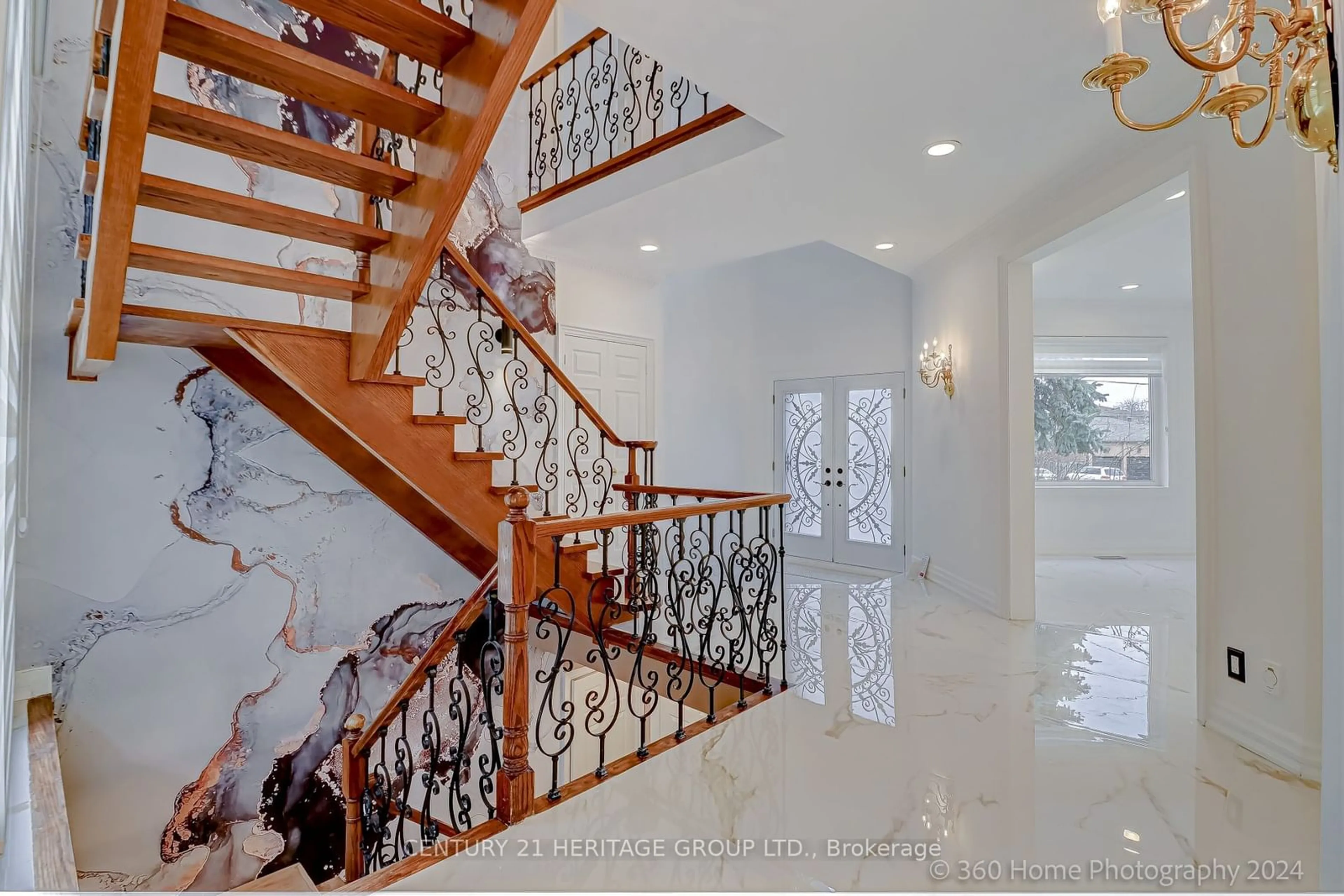 Indoor foyer, wood floors for 49 Gamble St, Vaughan Ontario L4L 1R3