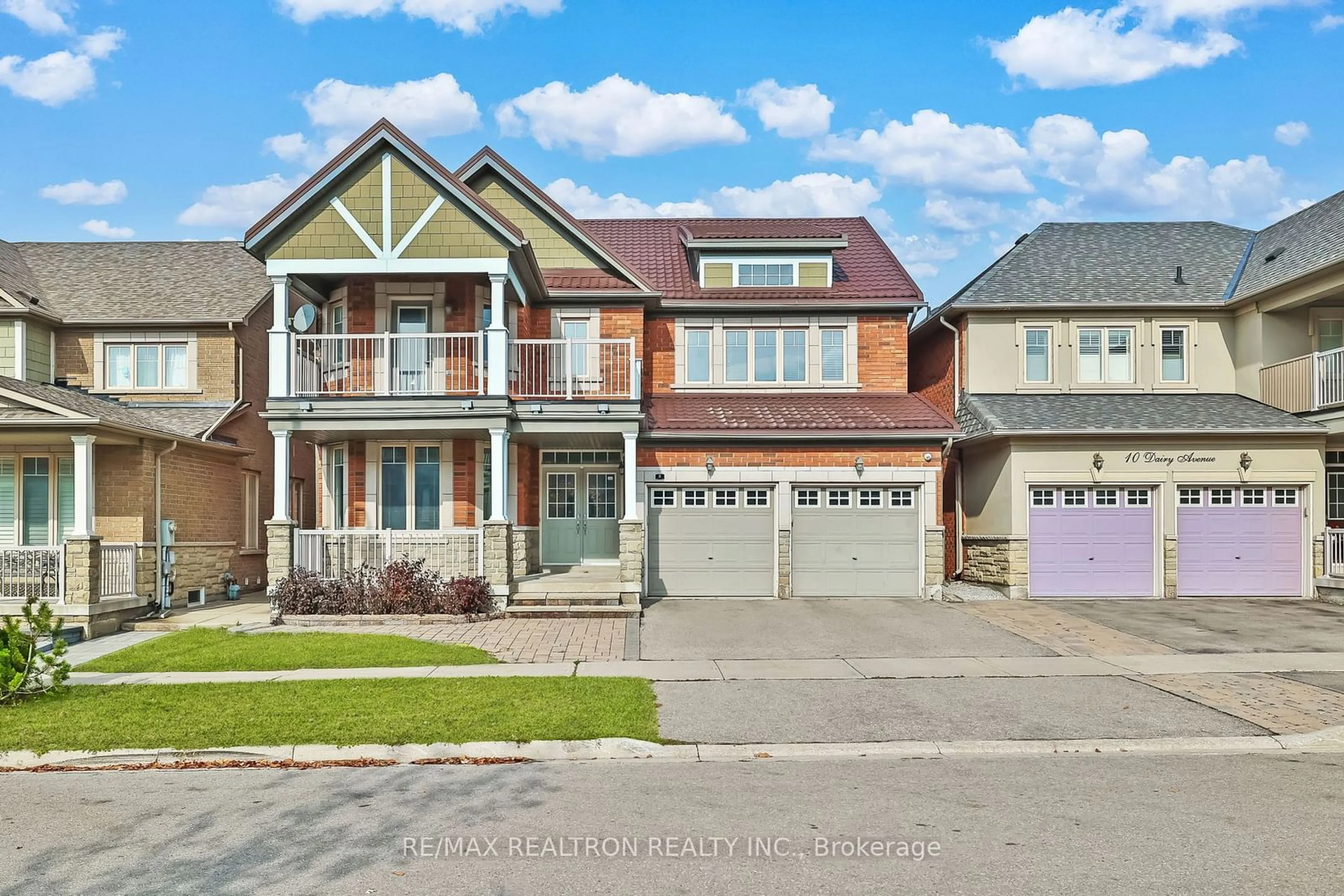 Frontside or backside of a home, the street view for 8 Dairy Ave, Richmond Hill Ontario L4E 4X5