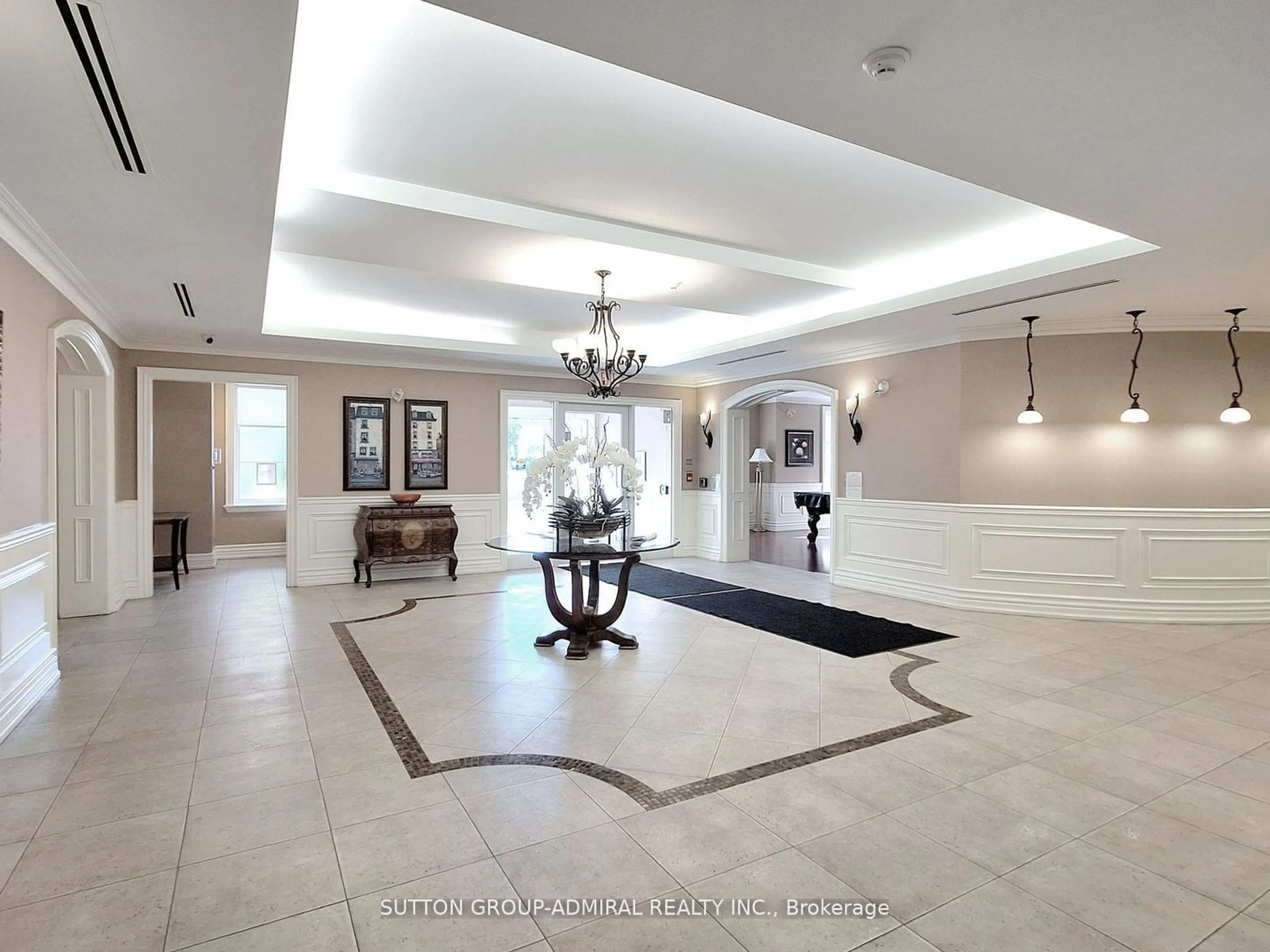 Indoor foyer, ceramic floors for 9519 Keele St #115, Vaughan Ontario L6A 4A2