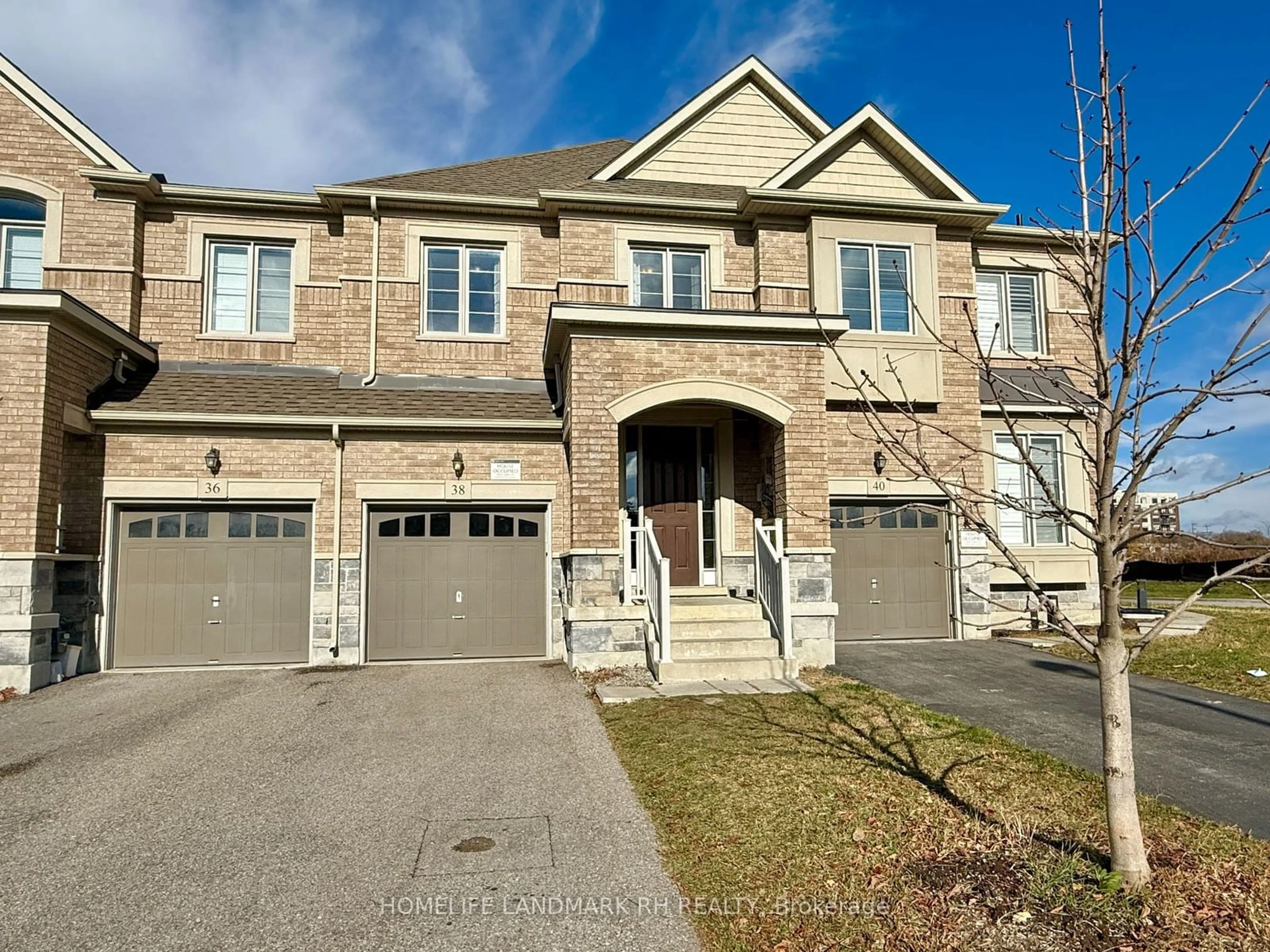 Home with brick exterior material for 38 Judah Doan Way, East Gwillimbury Ontario L9N 0P1