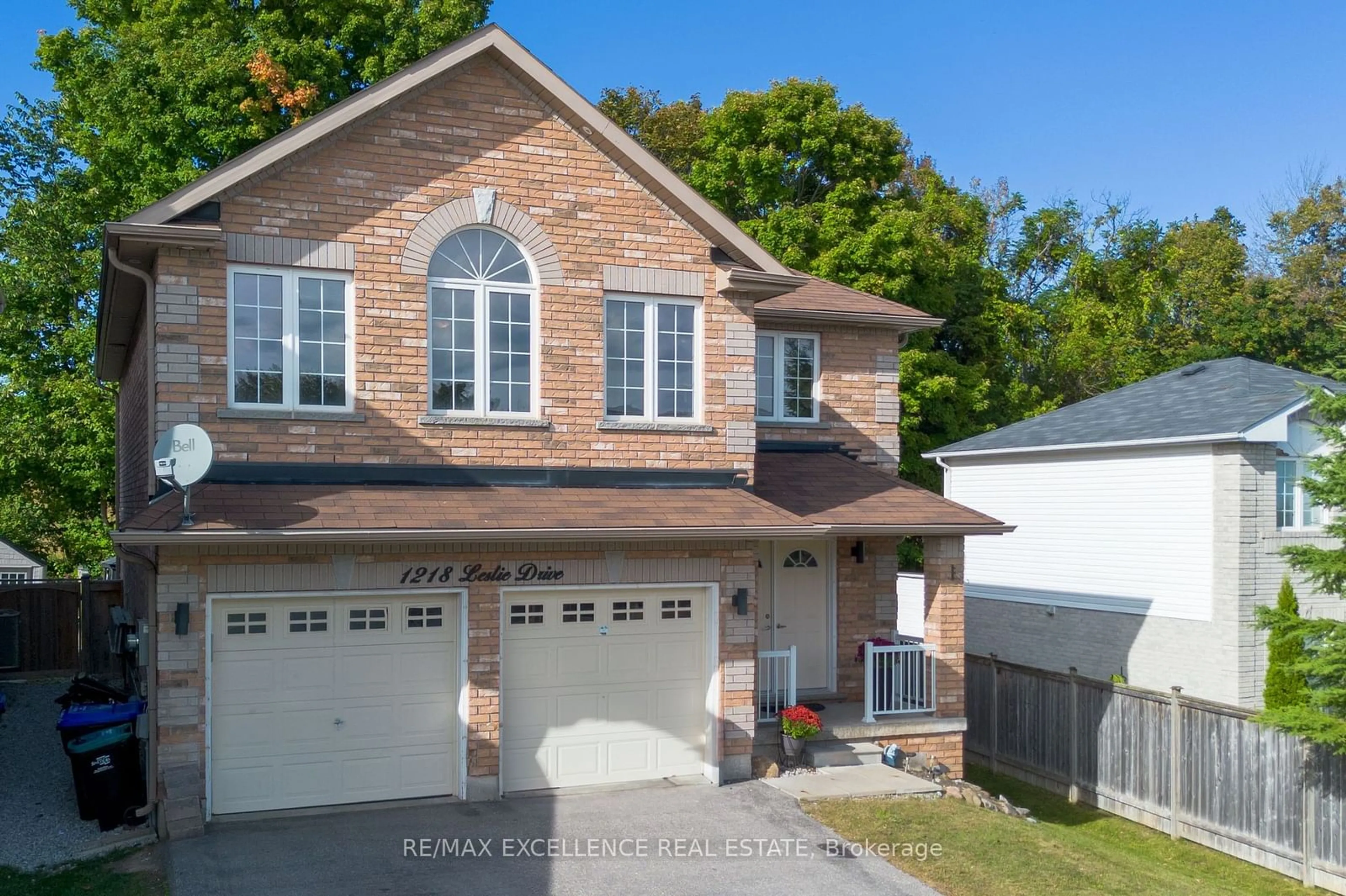 Frontside or backside of a home, cottage for 1218 Leslie Dr, Innisfil Ontario L9S 2B1