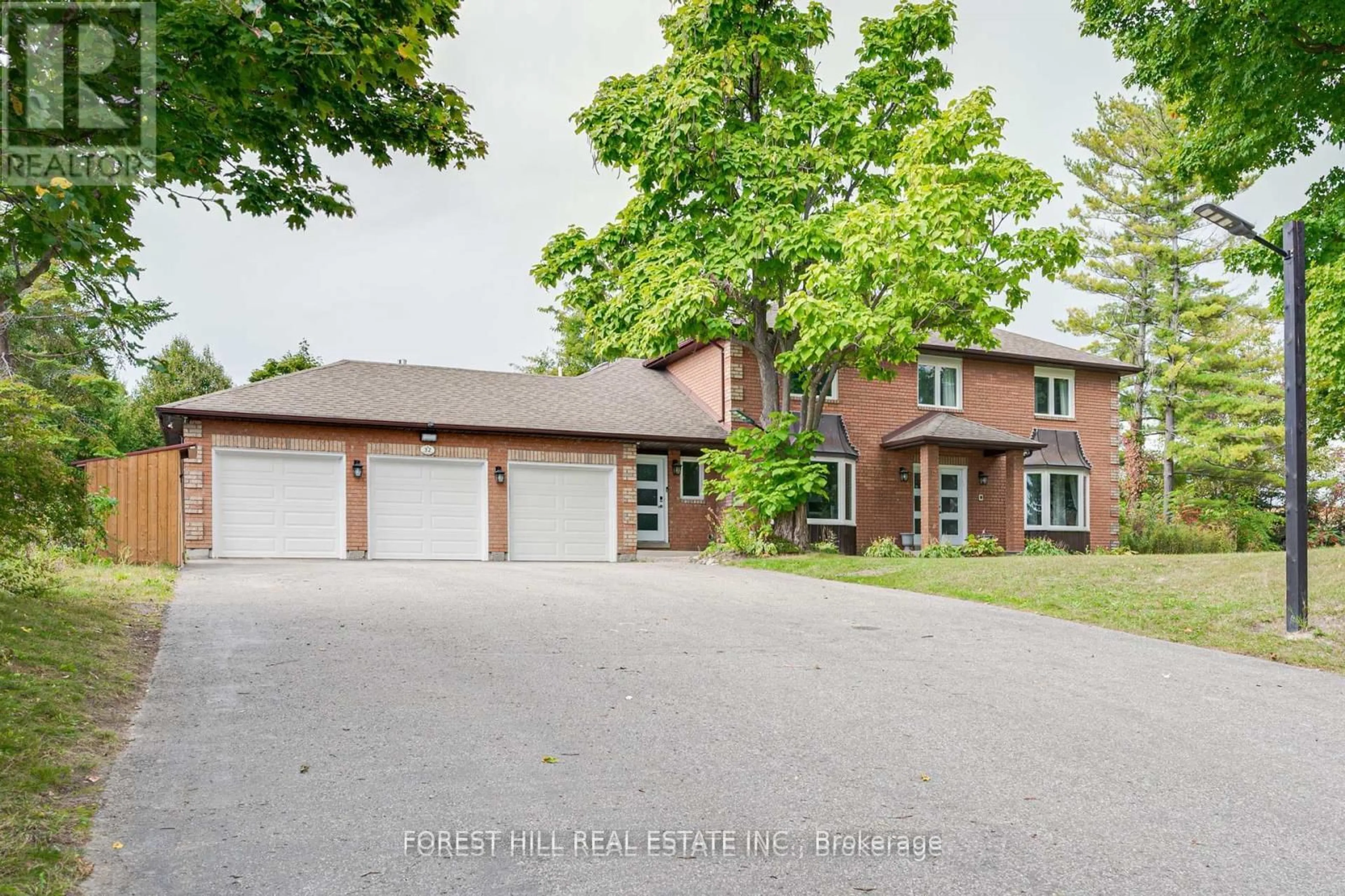 Home with brick exterior material for 32 Grandview Cres, Bradford West Gwillimbury Ontario L3Z 3L1