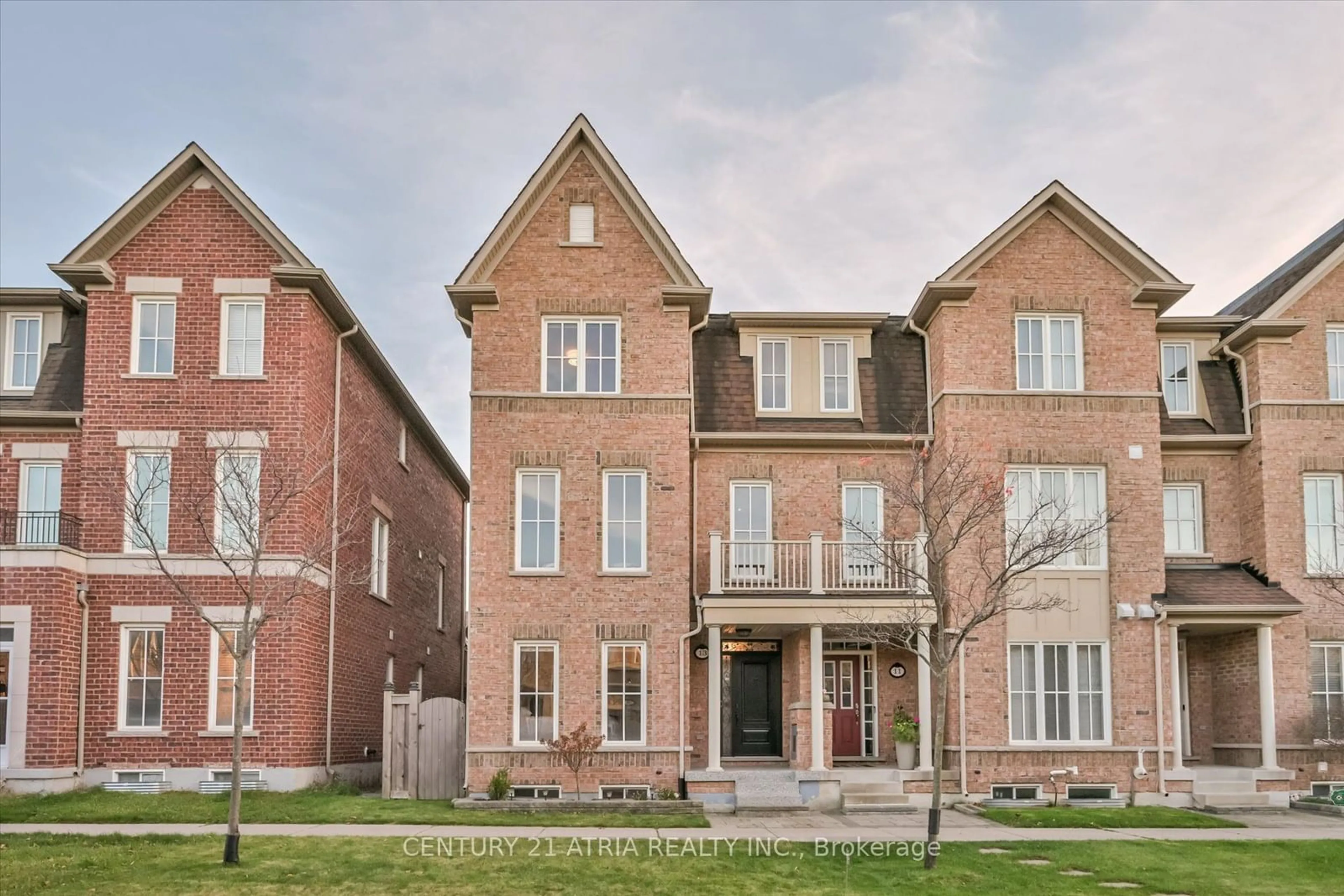 Home with brick exterior material for 13 Earnshaw Dr, Markham Ontario L6C 0E4