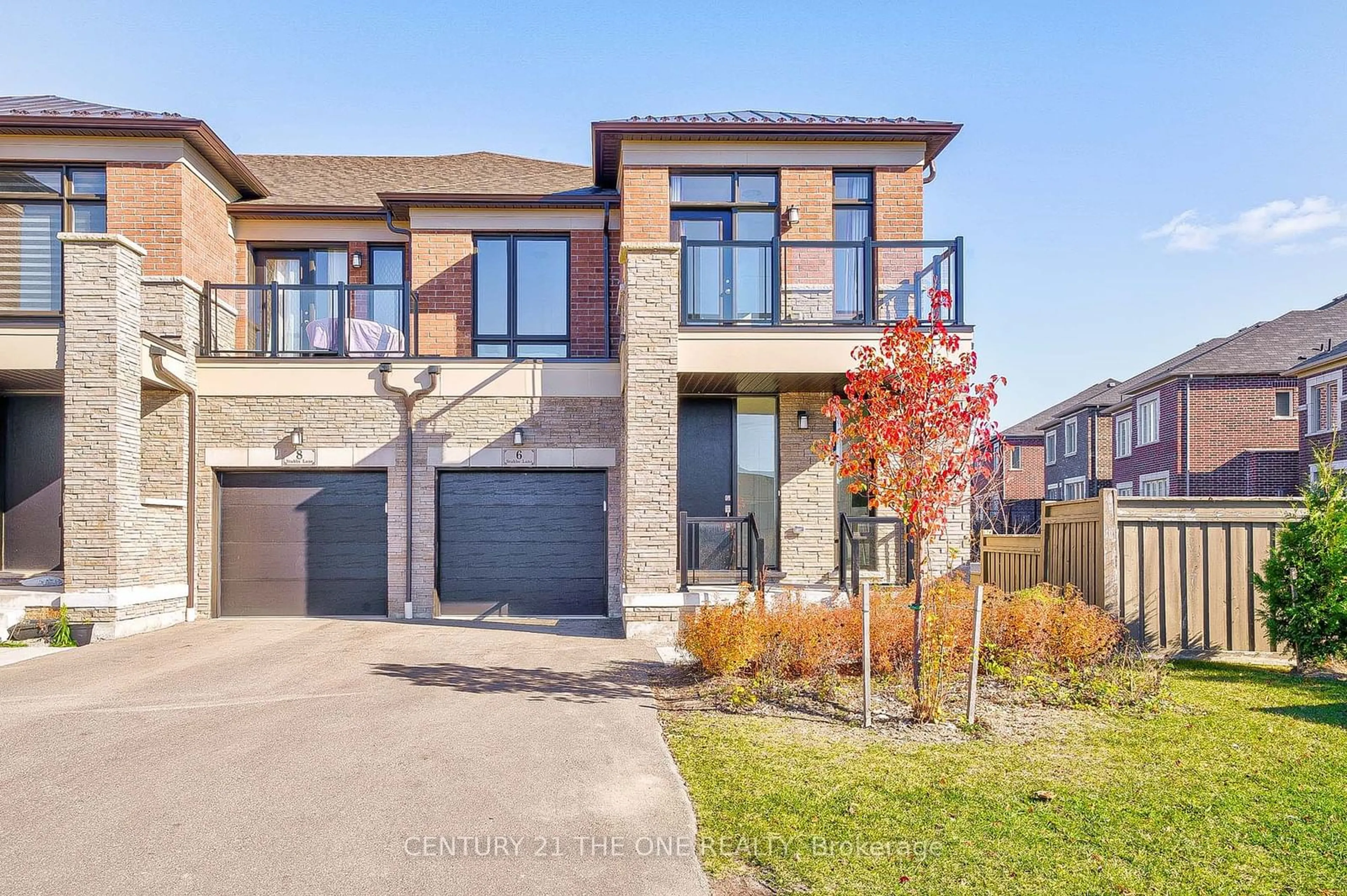 Frontside or backside of a home, the street view for 6 Stubbs Lane, Aurora Ontario L4G 3Y3