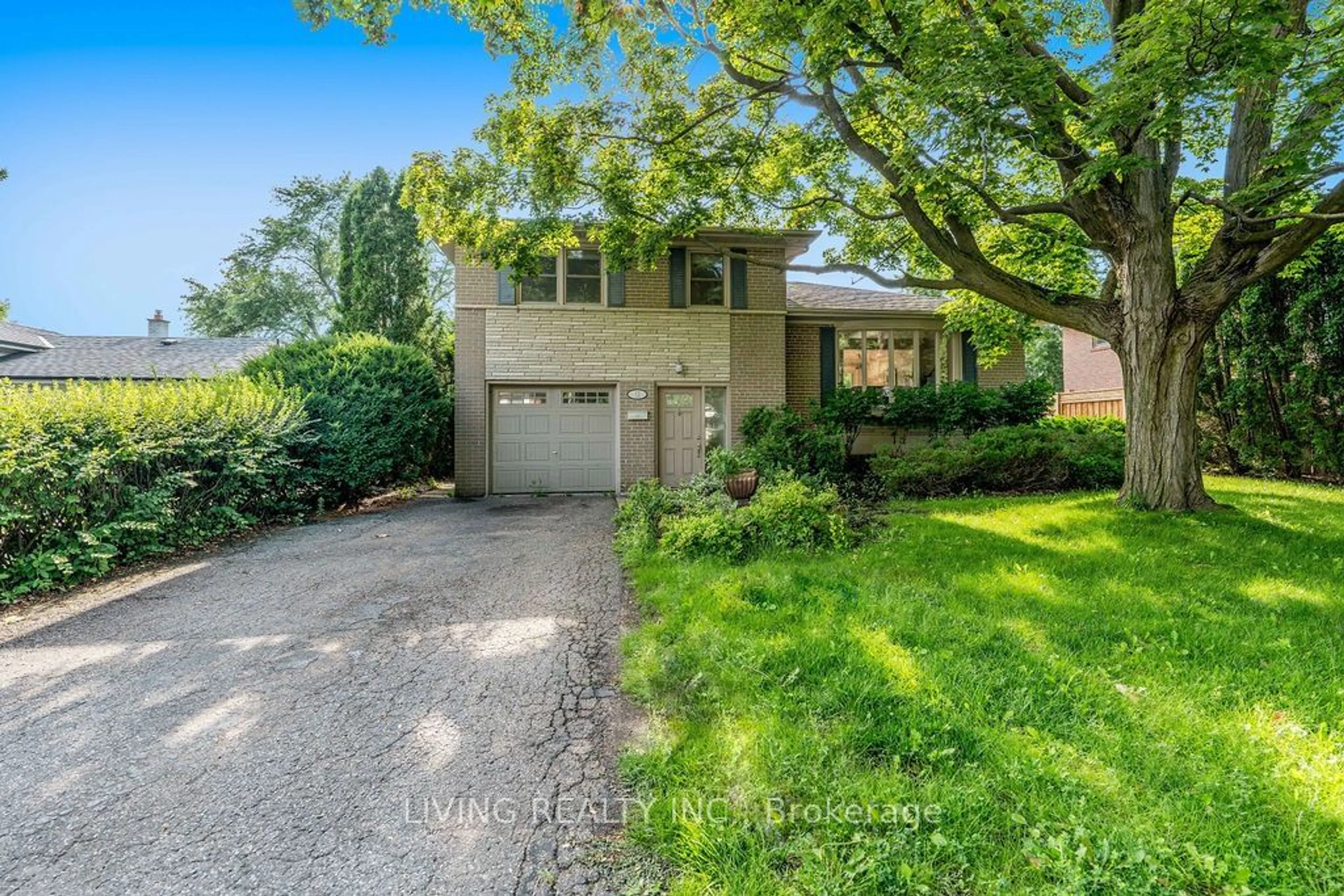 Frontside or backside of a home, cottage for 12 Alanadale Ave, Markham Ontario L3P 1S3