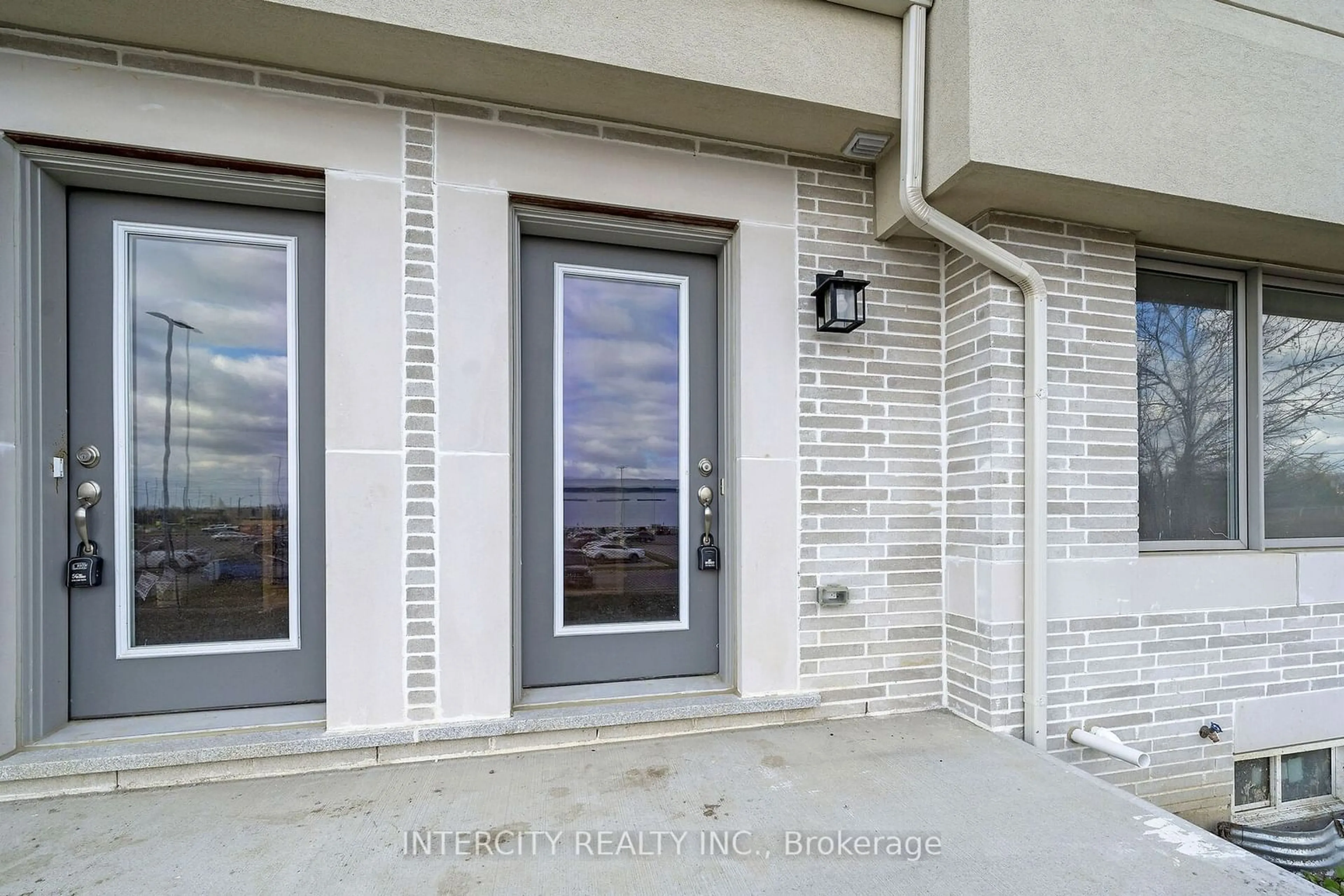 A pic from exterior of the house or condo, the front or back of building for 23 Alan Francis Lane, Markham Ontario L6C 3B5