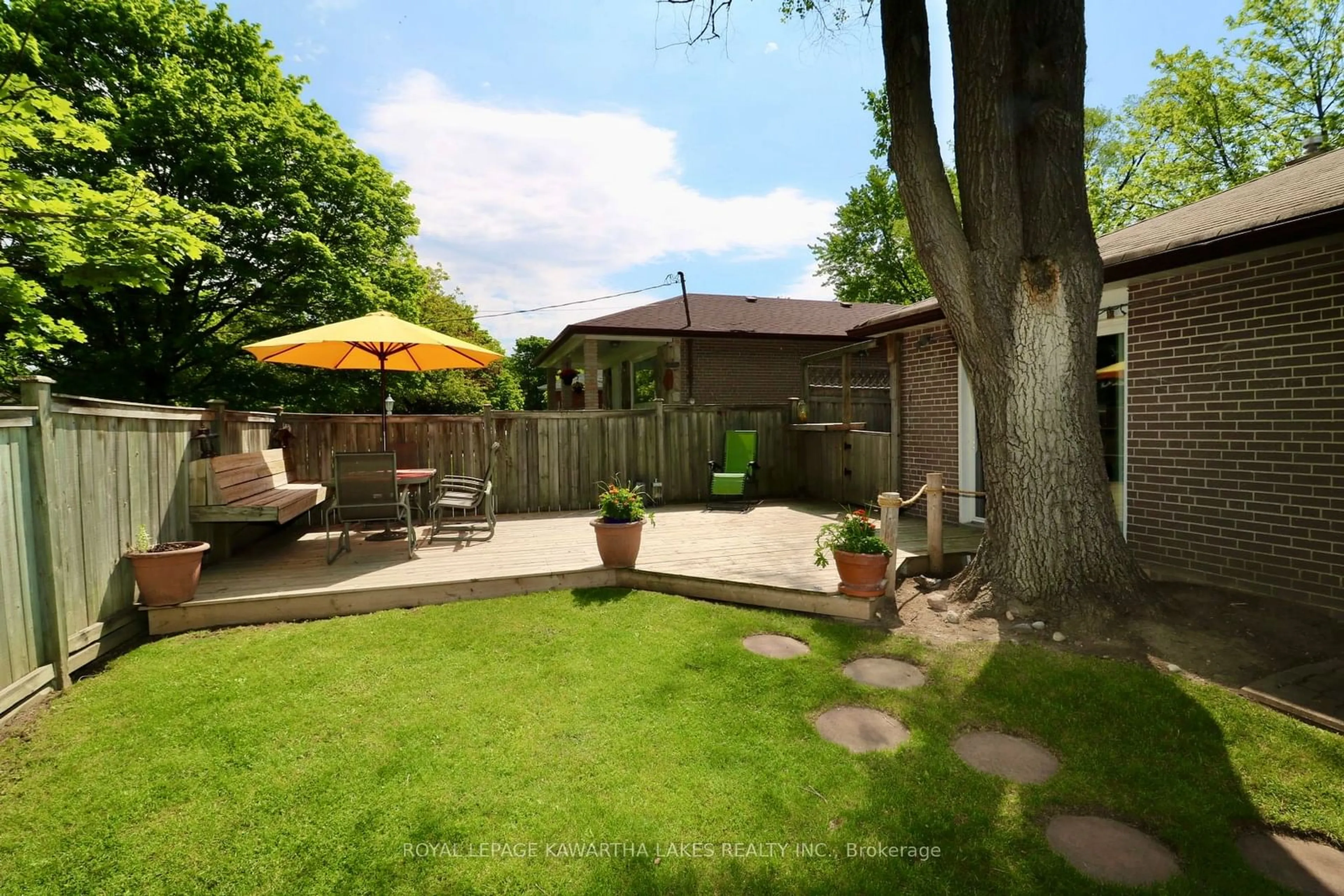 Patio, the fenced backyard for 403 Alper St, Richmond Hill Ontario L4C 2Z5