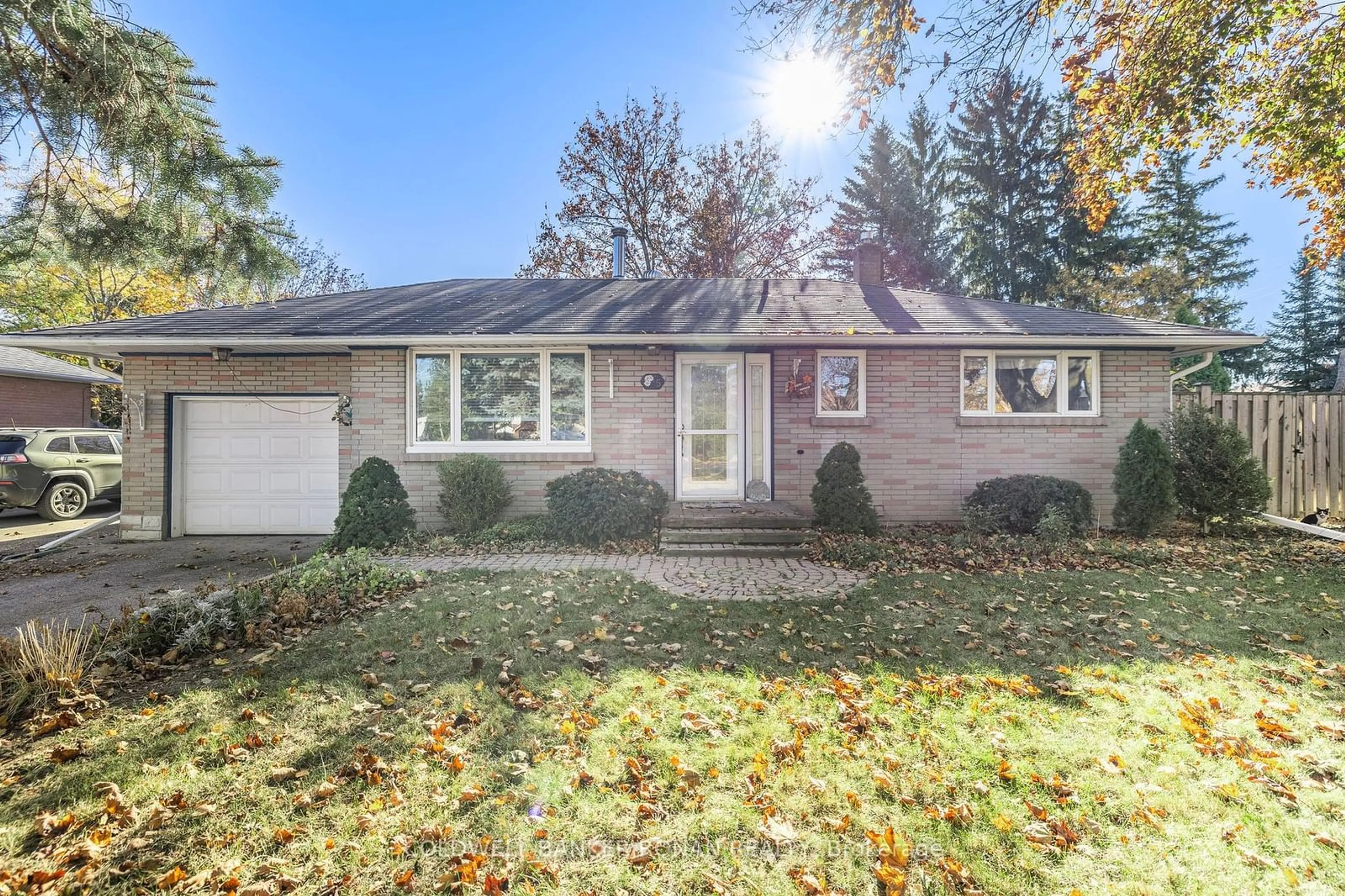 Frontside or backside of a home, cottage for 5 Richmond St, New Tecumseth Ontario L0G 1W0