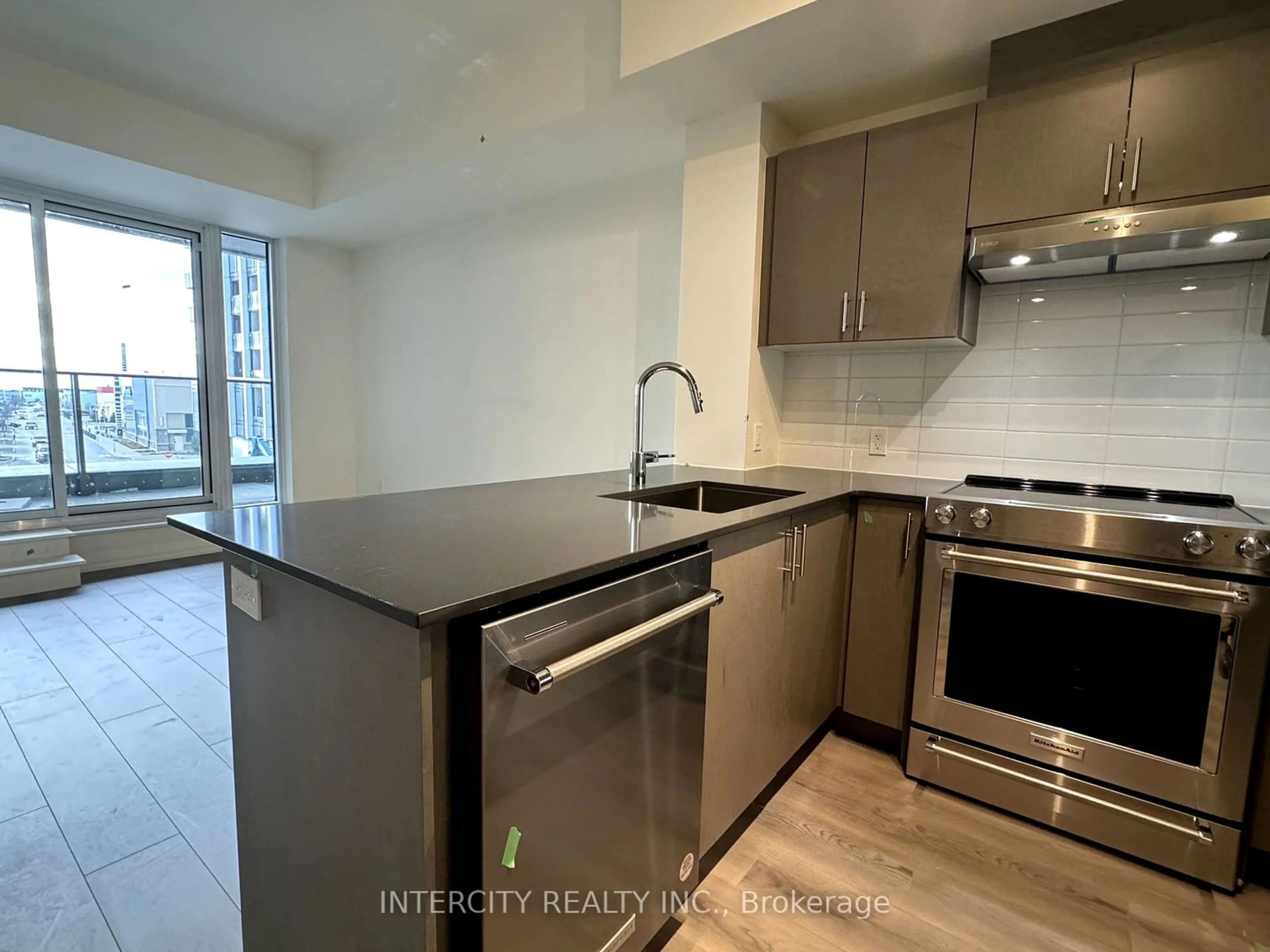 Standard kitchen, not visible floor for 8960 Jane St #215, Vaughan Ontario L4K 2M9