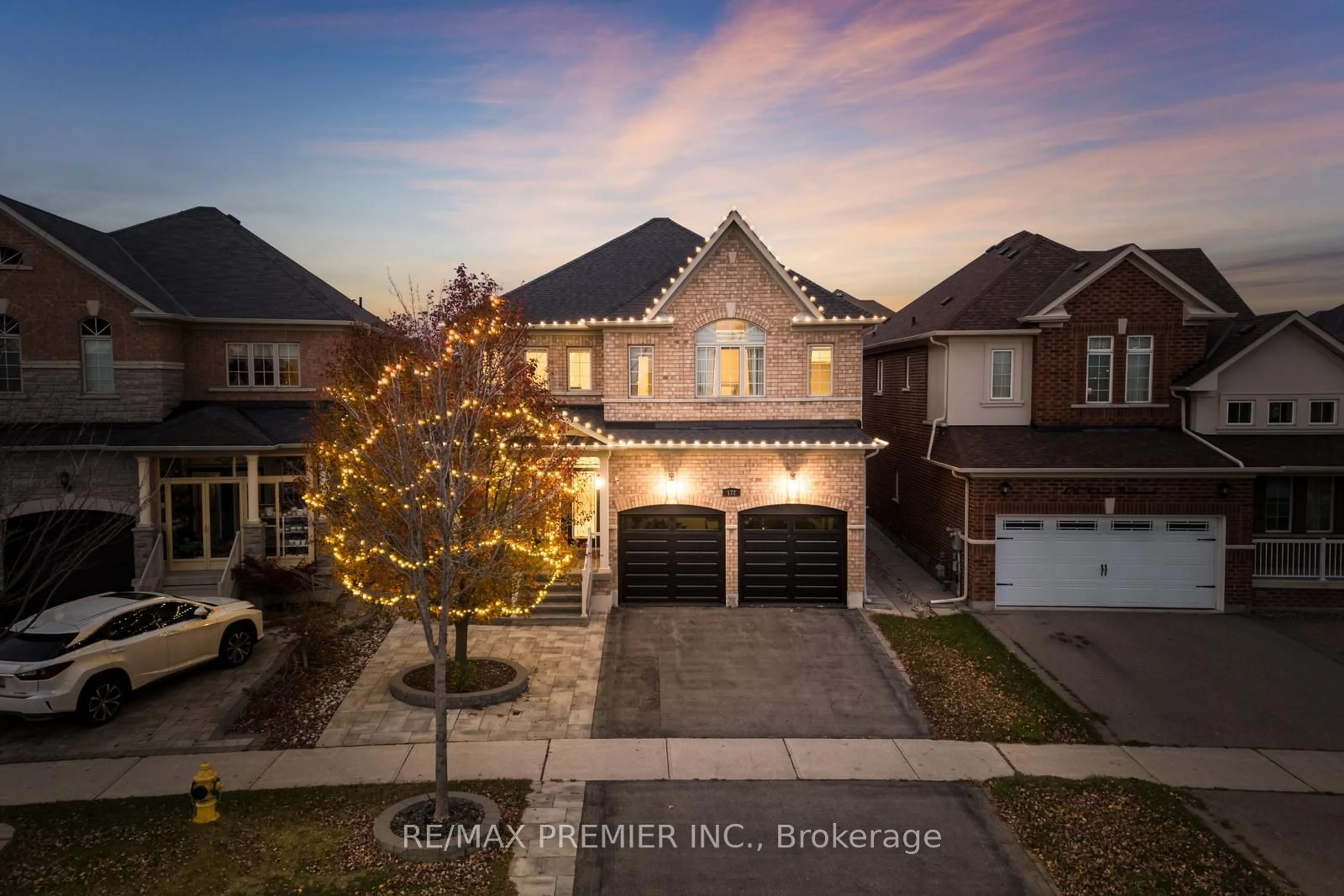 Home with brick exterior material for 172 Retreat Blvd, Vaughan Ontario L4H 0T9