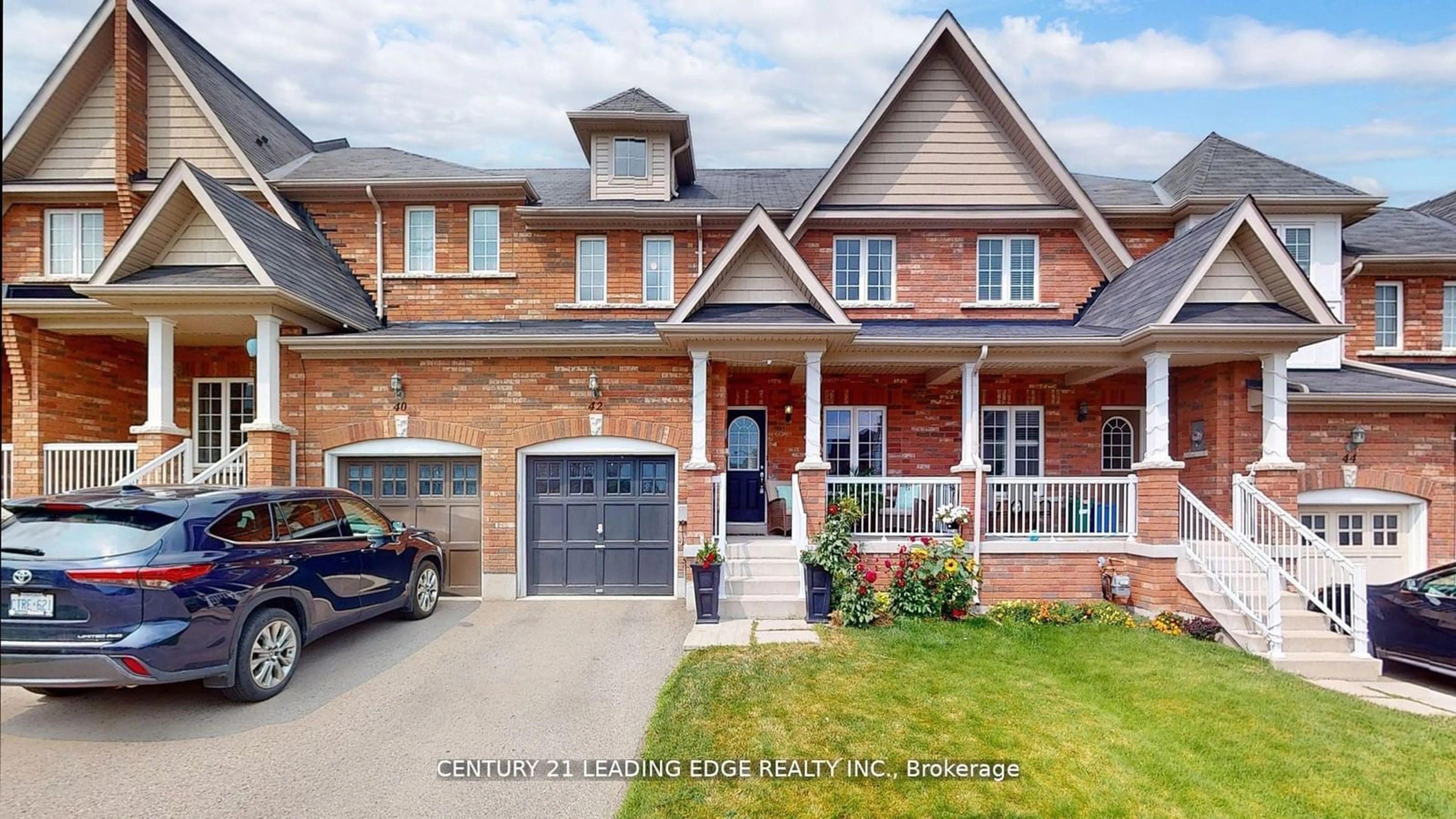 Home with brick exterior material for 42 Paulgrave Ave, Georgina Ontario L4P 0B7