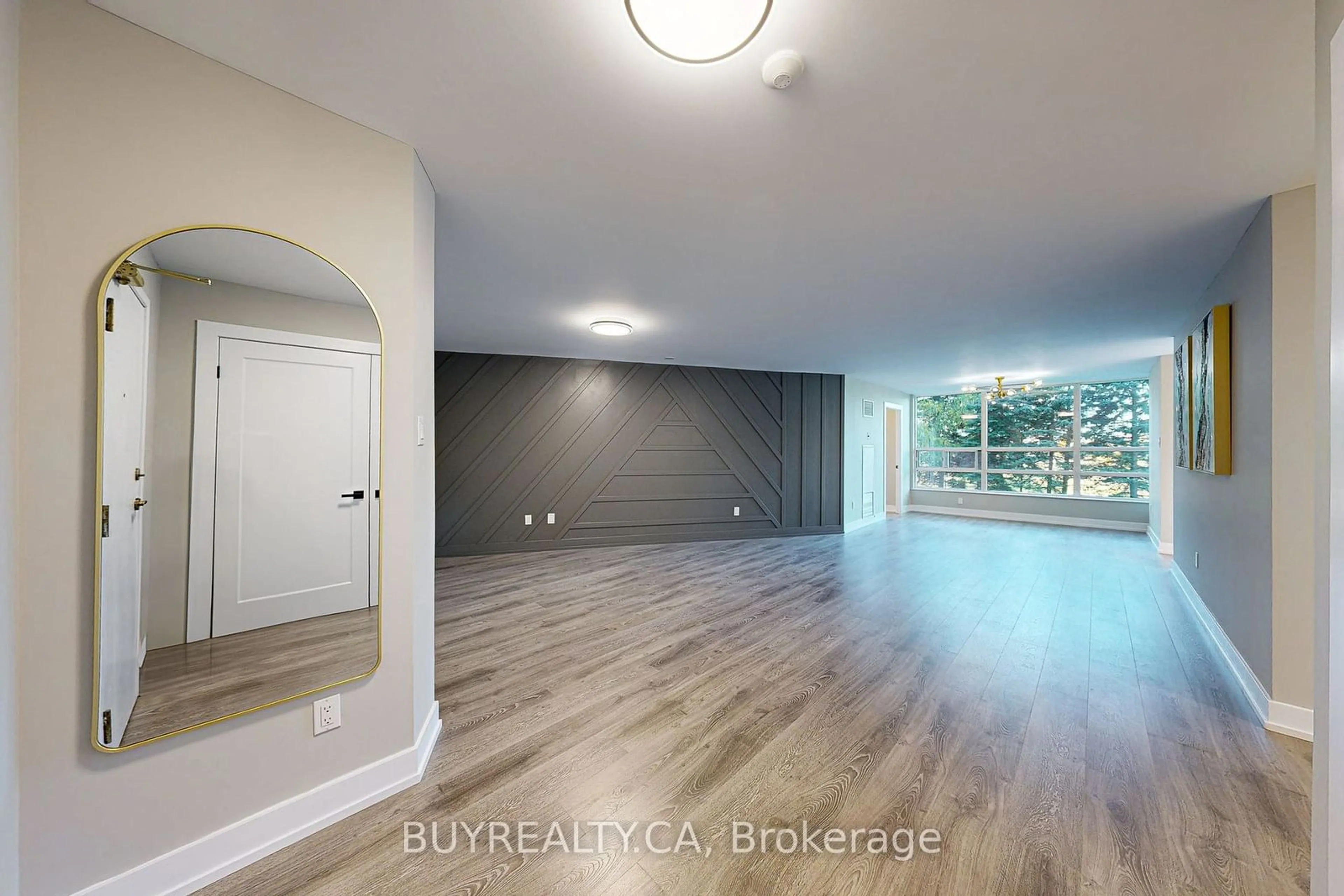 Indoor entryway, wood floors for 7905 Bayview Ave #218, Markham Ontario L3T 7N3