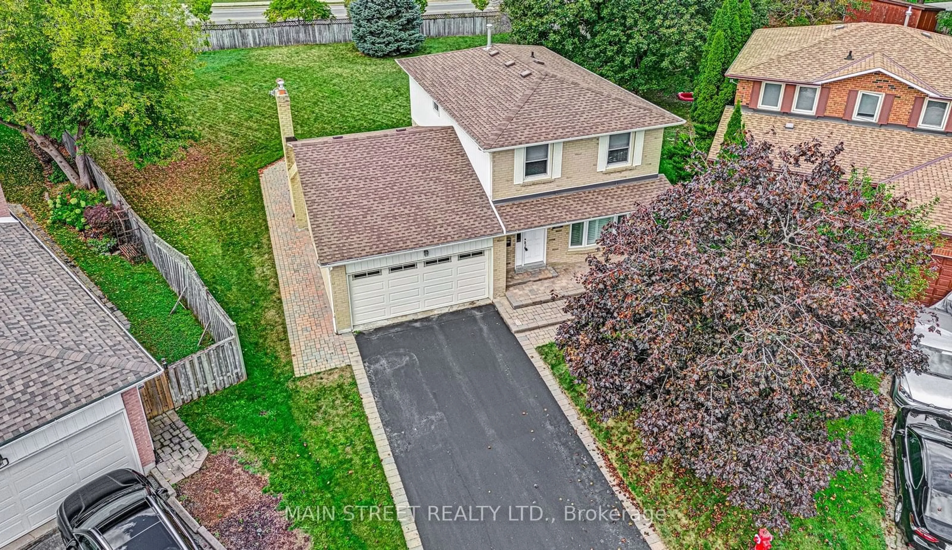 Frontside or backside of a home, cottage for 655 Haines Rd, Newmarket Ontario L3Y 6V8