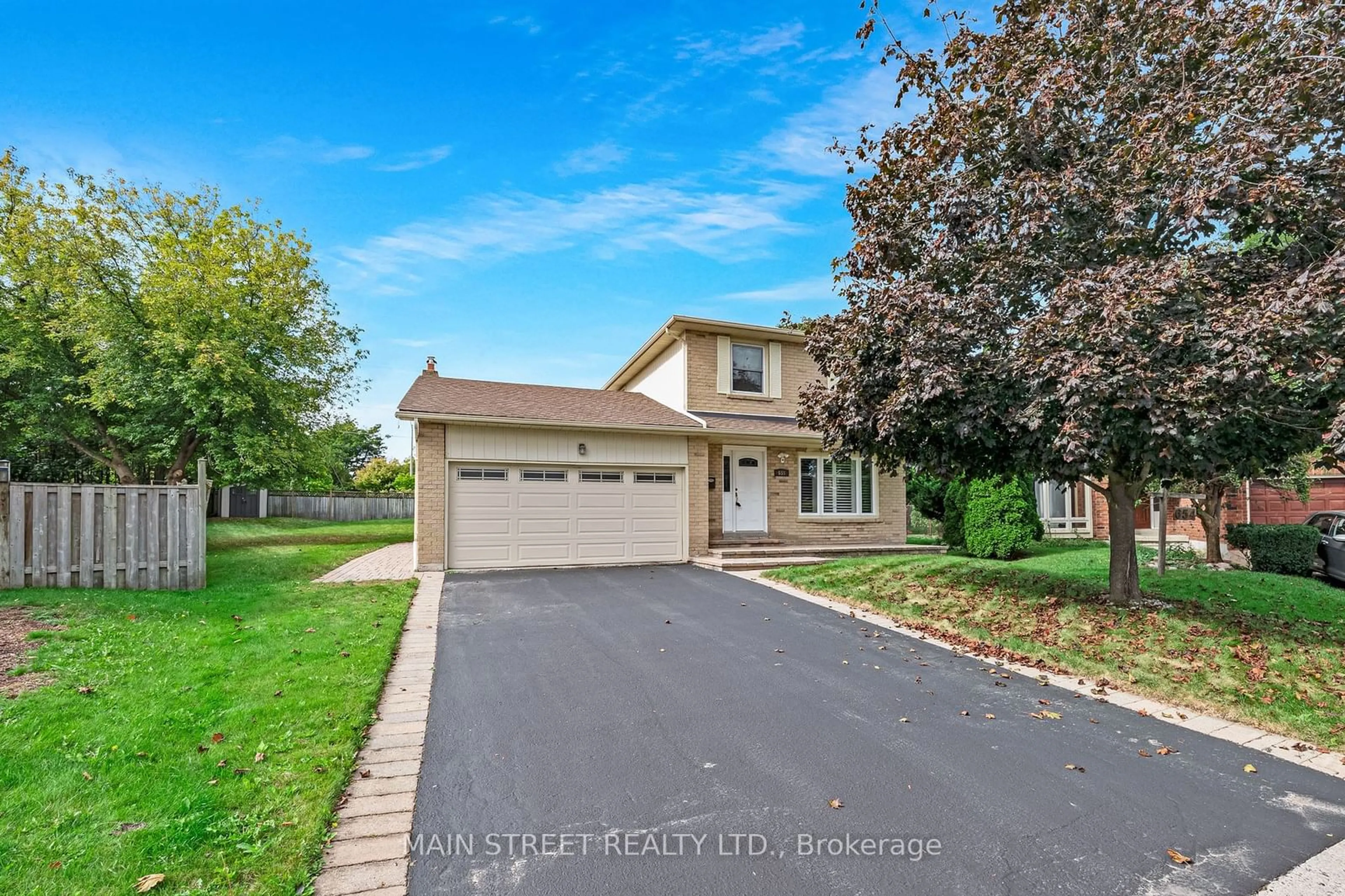 A pic from exterior of the house or condo, the street view for 655 Haines Rd, Newmarket Ontario L3Y 6V8