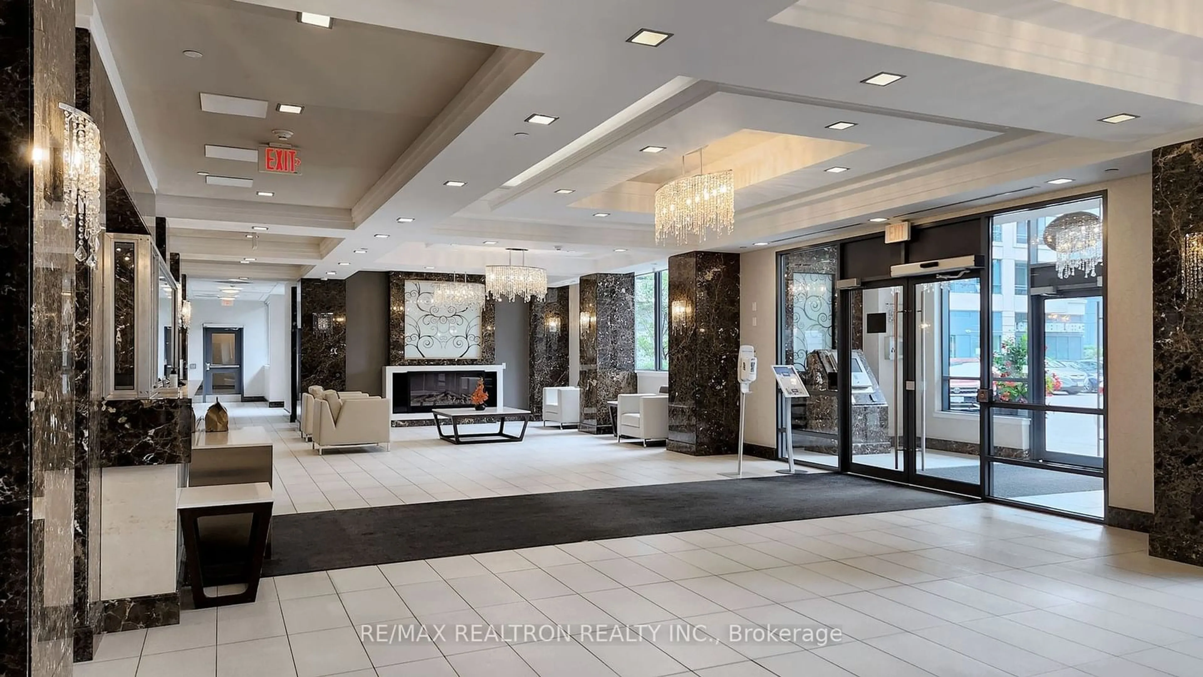 Indoor lobby, ceramic floors for 376 Highway 7 #PH09, Richmond Hill Ontario L4B 0C7