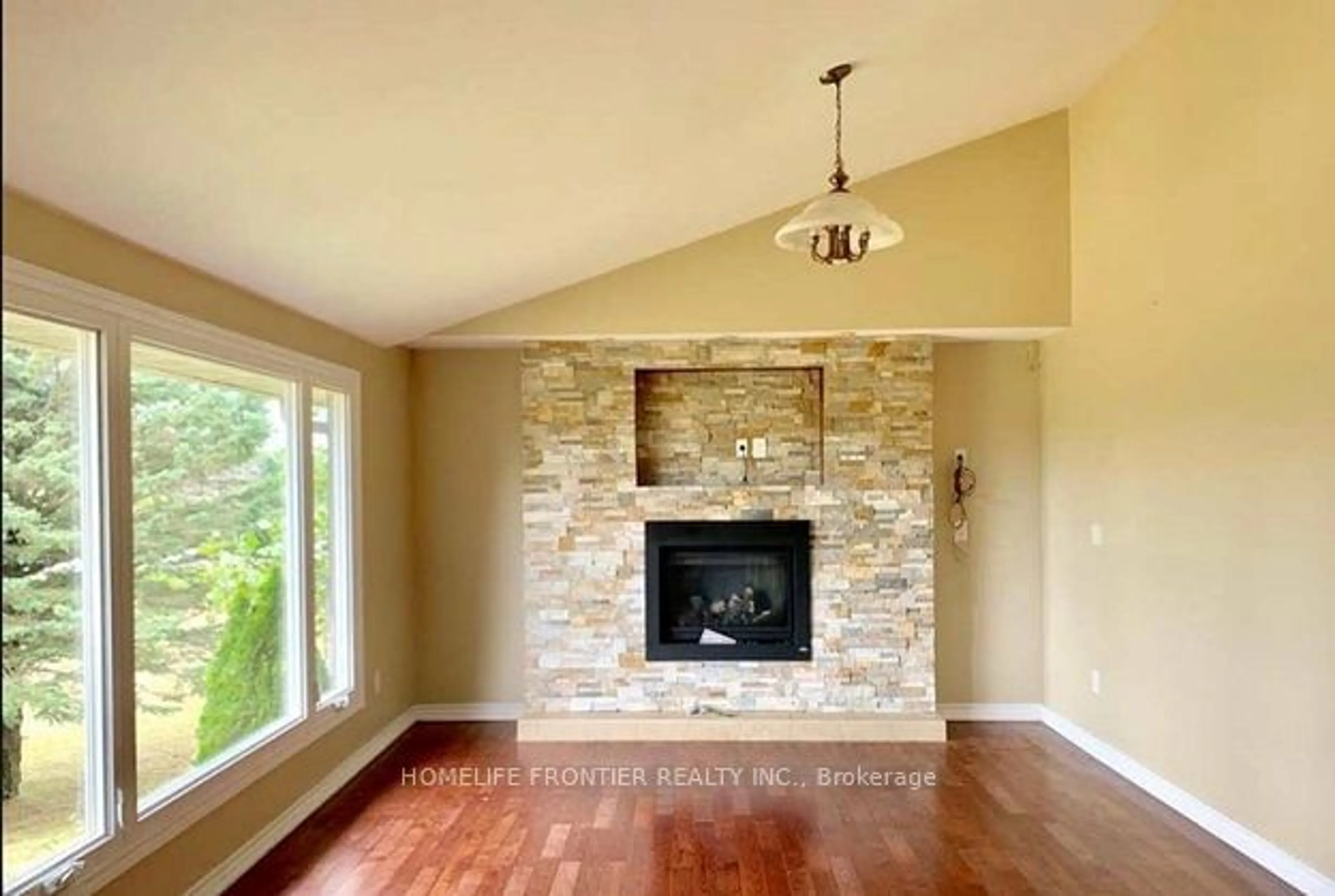 Living room, wood floors for 351 Regional Hwy 47, Uxbridge Ontario L0C 1A0