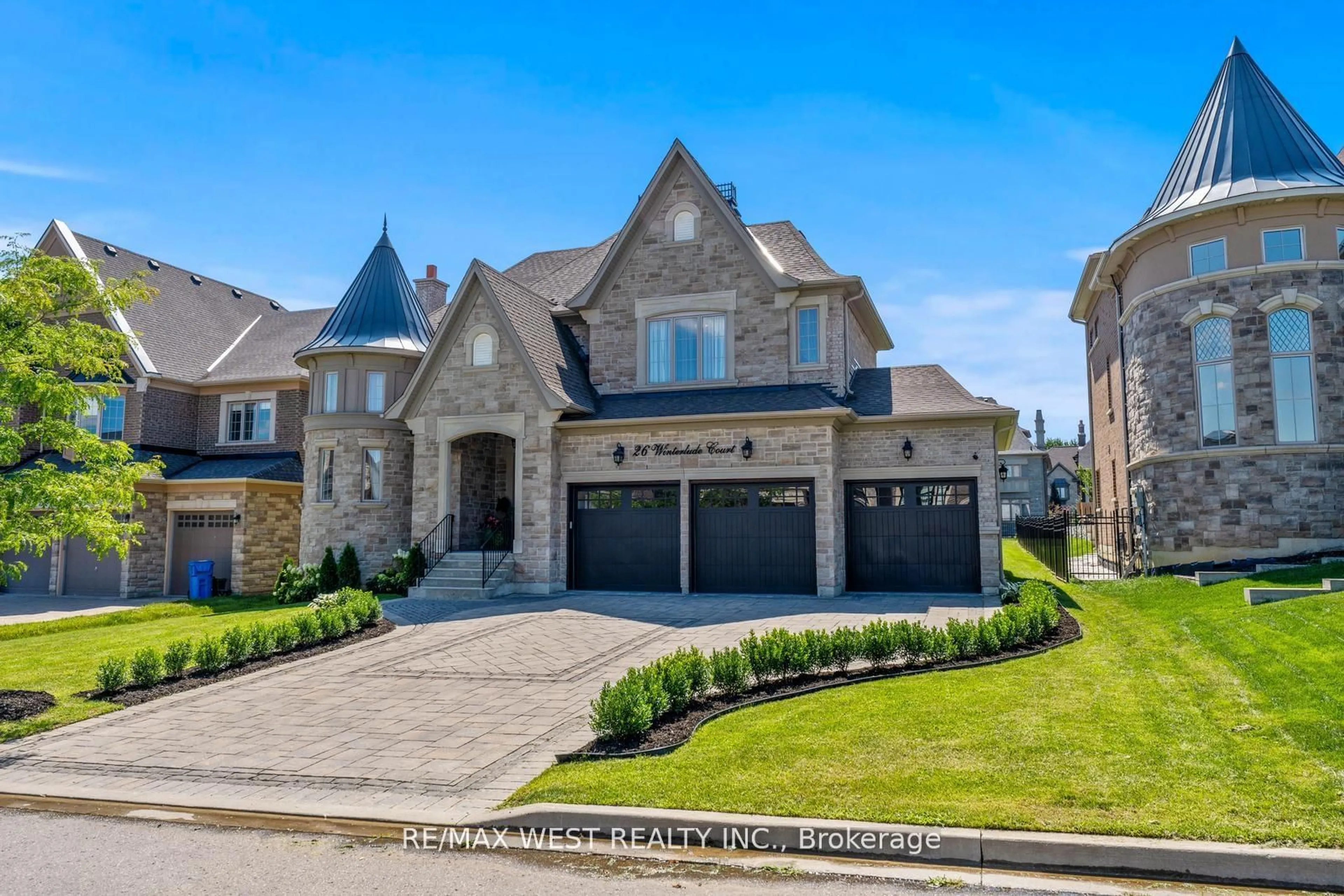 Home with brick exterior material for 26 Winterlude Crt, Vaughan Ontario L0J 1C0