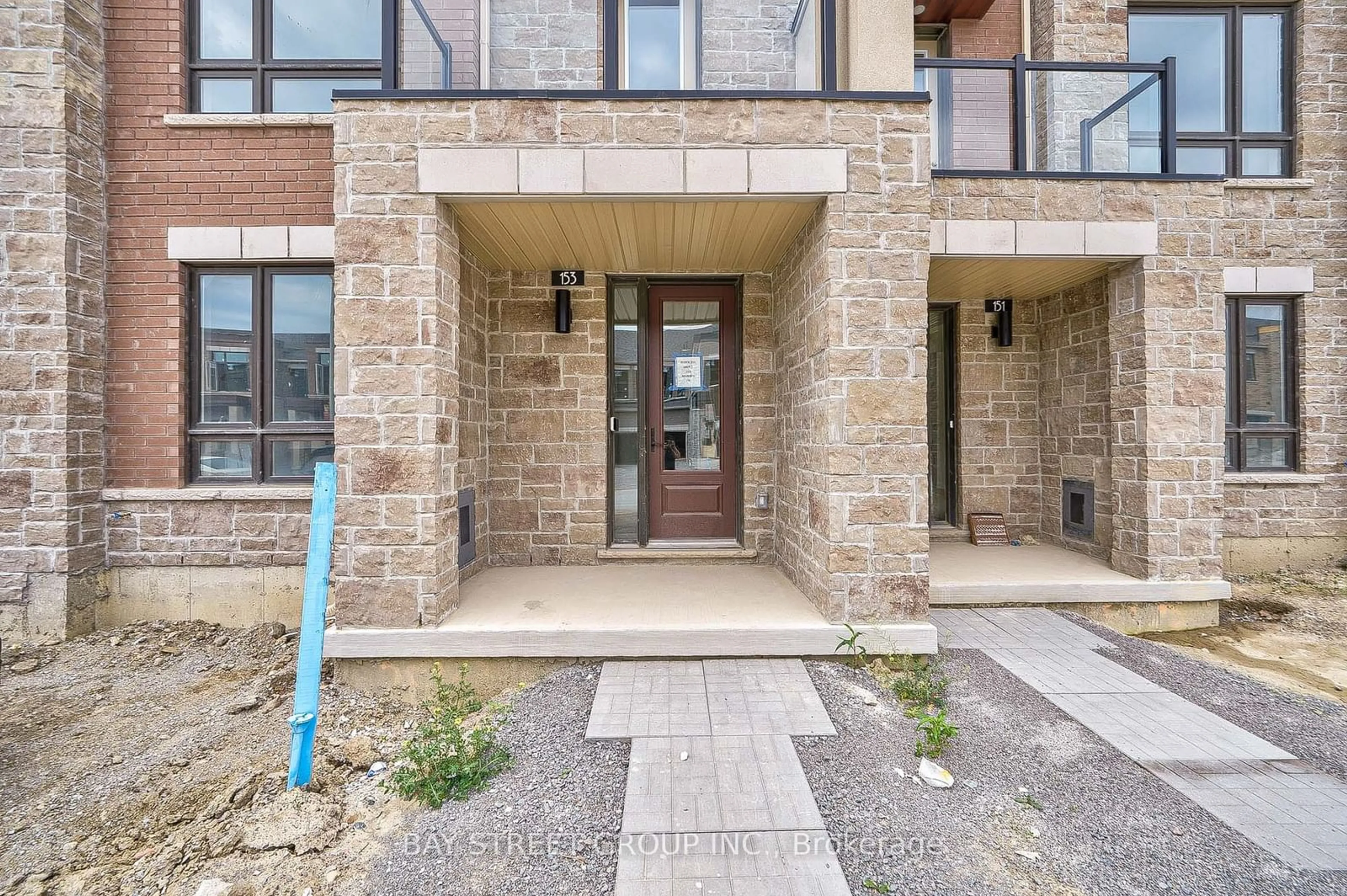 Indoor entryway, cement floor for 153 Mumbai Dr, Markham Ontario L3S 3K5