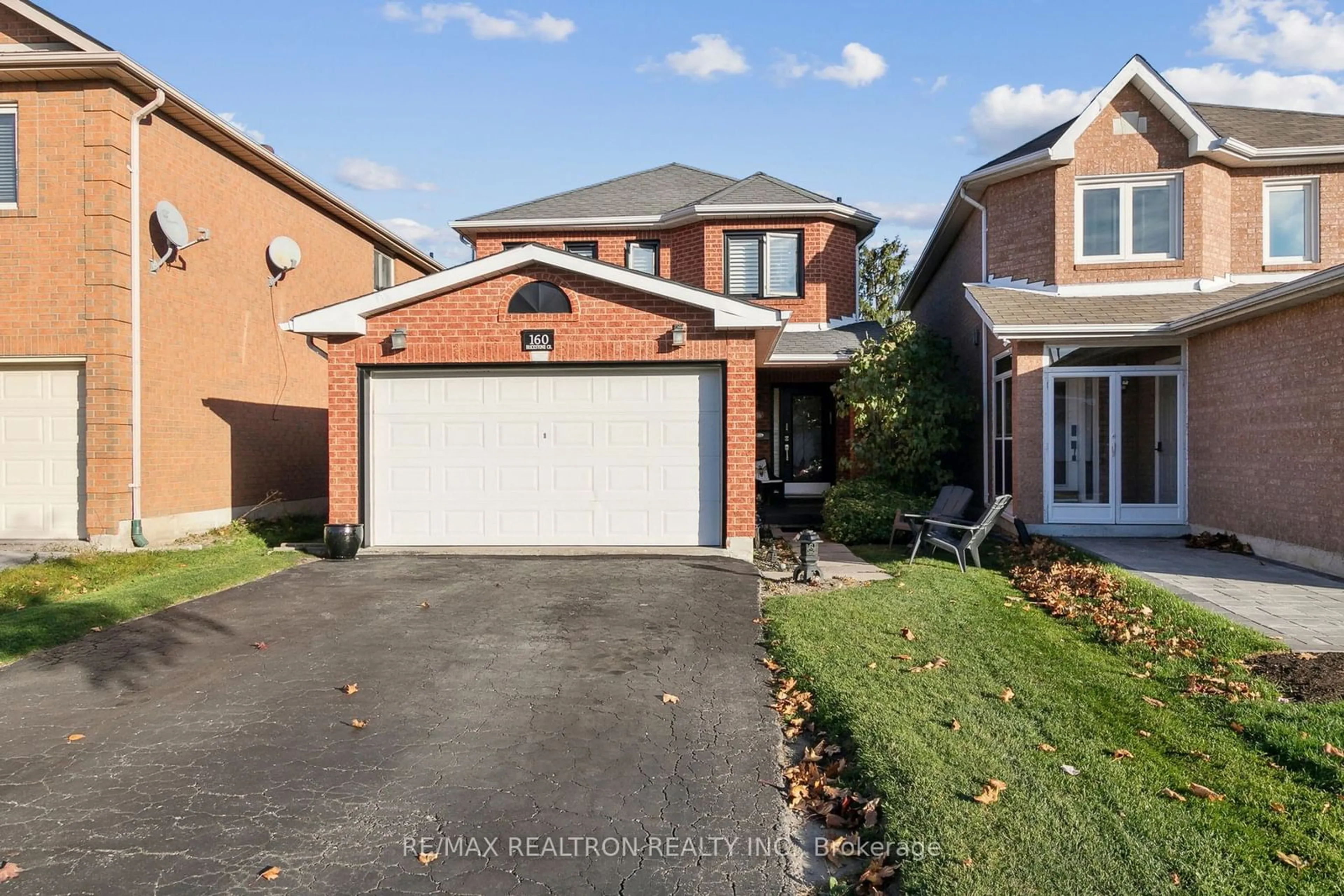 Frontside or backside of a home, the street view for 160 Brickstone Circ, Vaughan Ontario L4J 7Y2