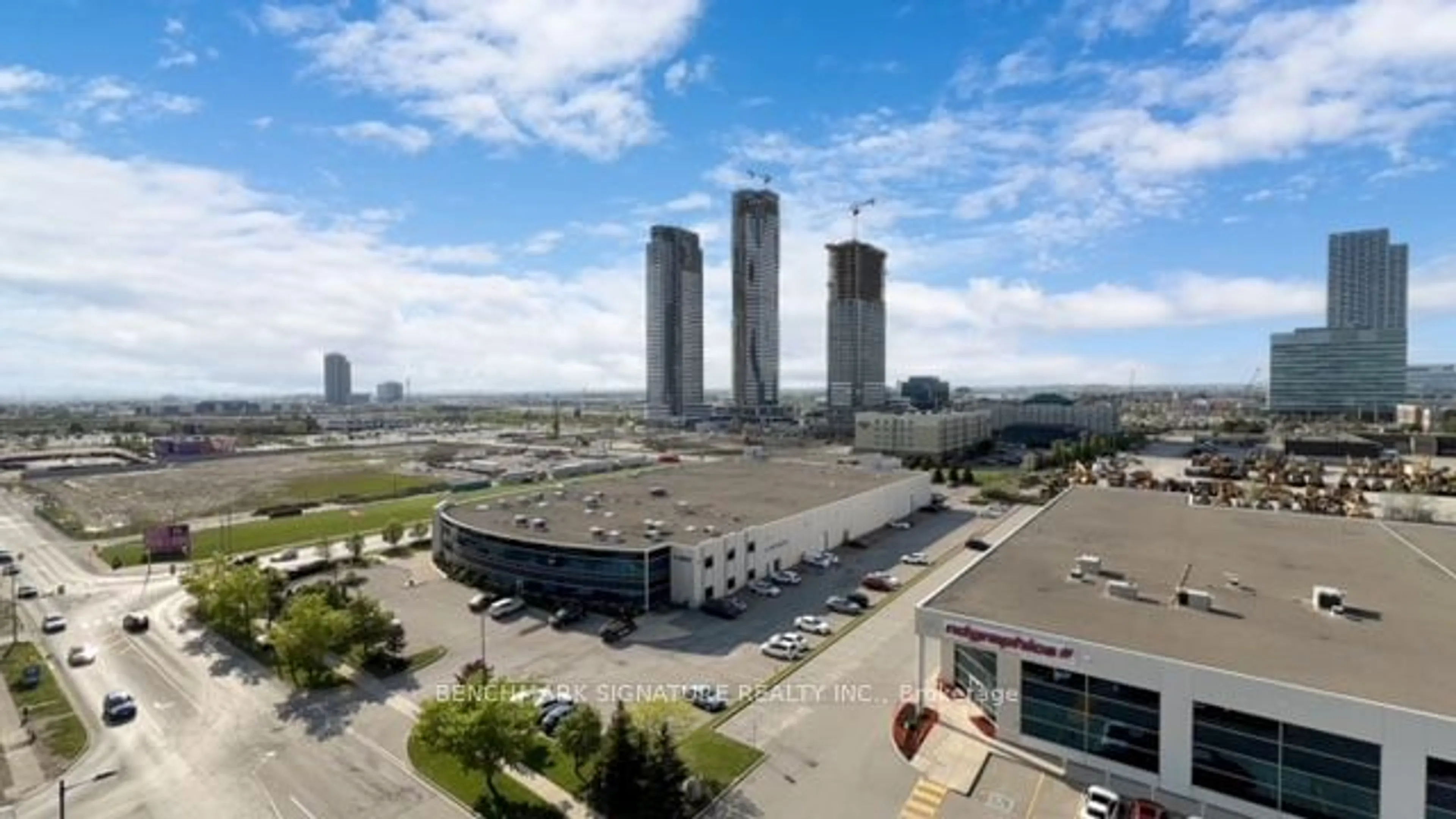 A pic from exterior of the house or condo, the view of city buildings for 10 Honeycrisp Cres #1001, Vaughan Ontario L4K 0M7