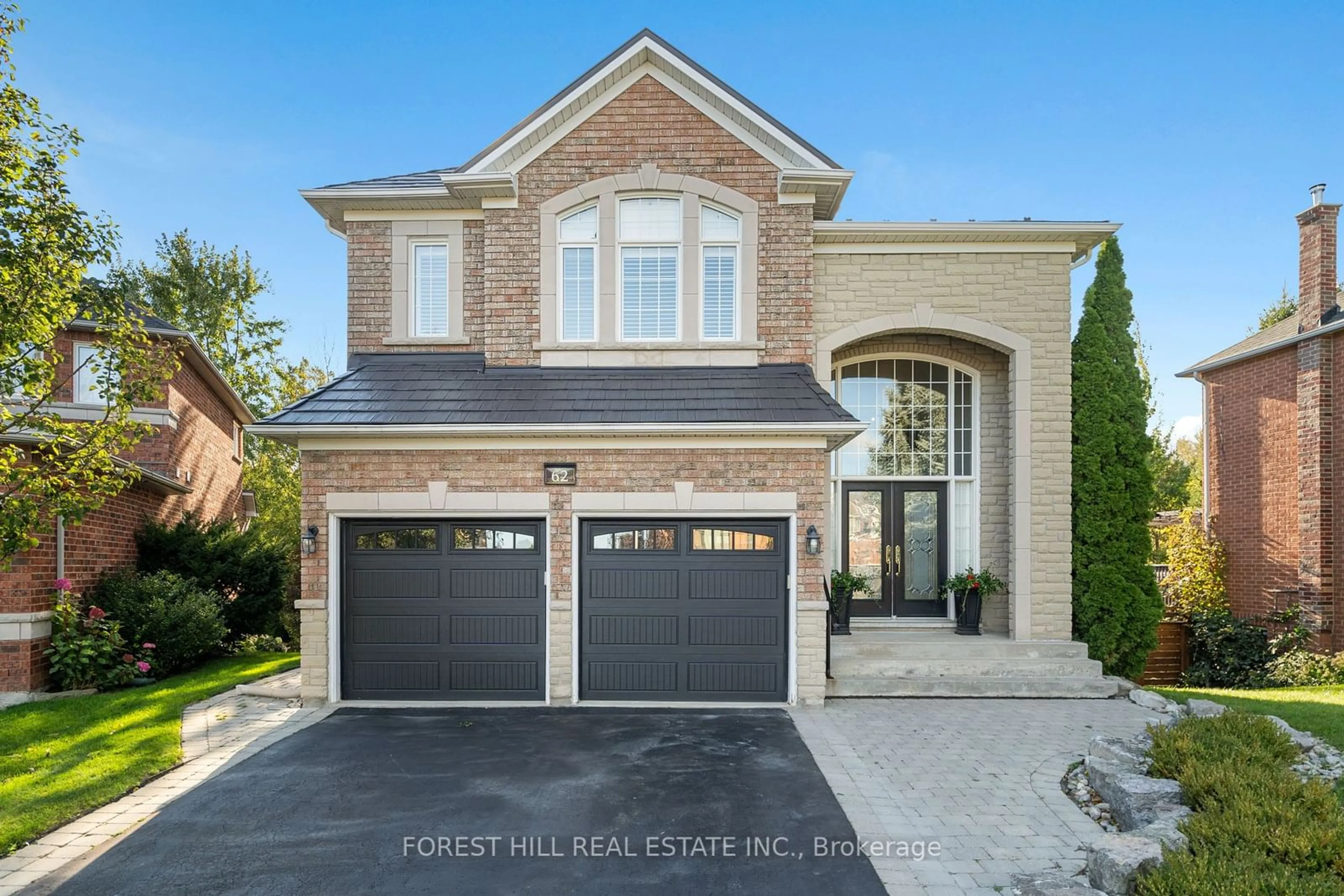 Home with brick exterior material for 62 Kettle Crt, Vaughan Ontario L6A 2M2