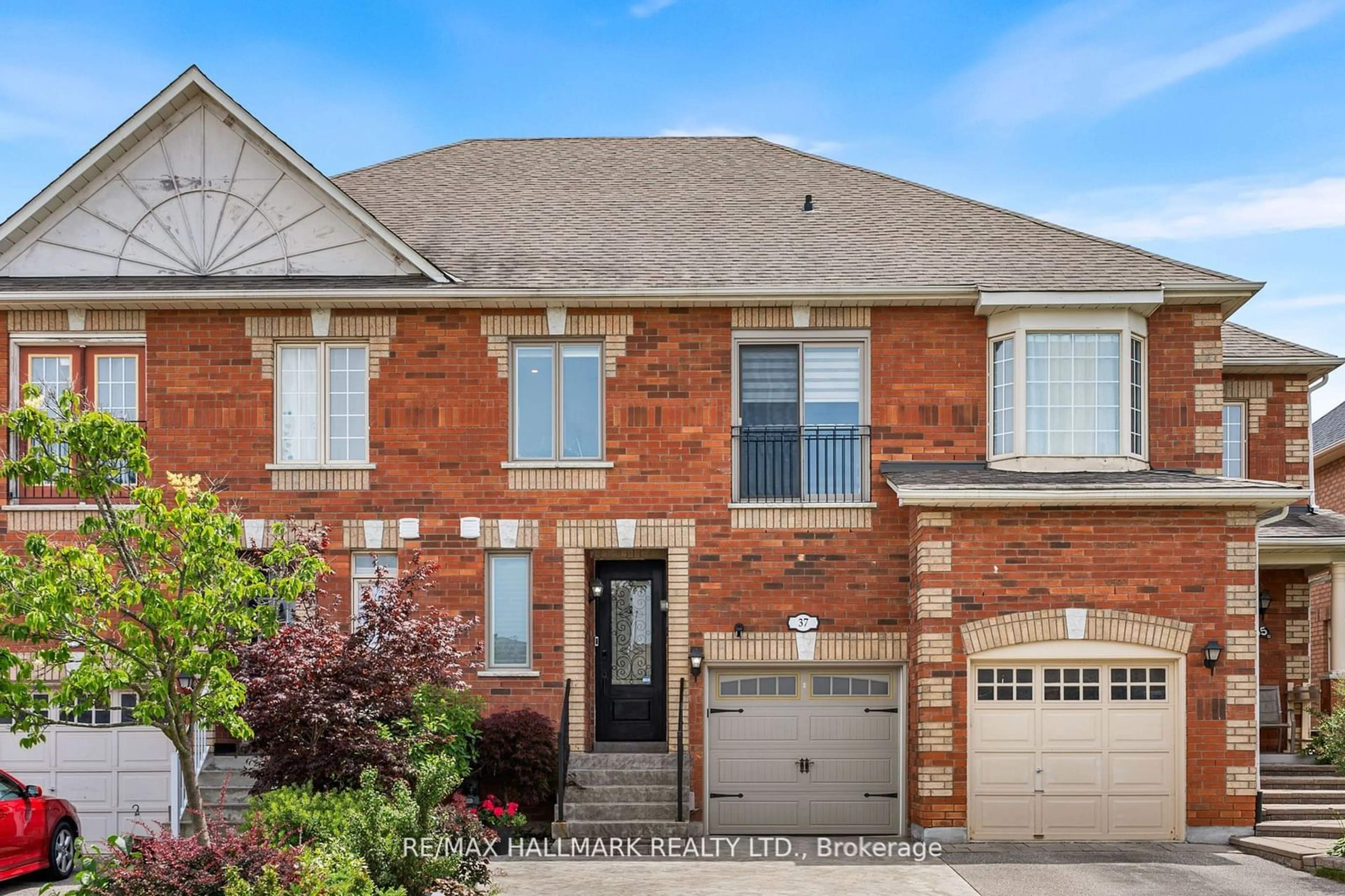 Home with brick exterior material for 37 Copperstone Cres, Richmond Hill Ontario L4S 2C5