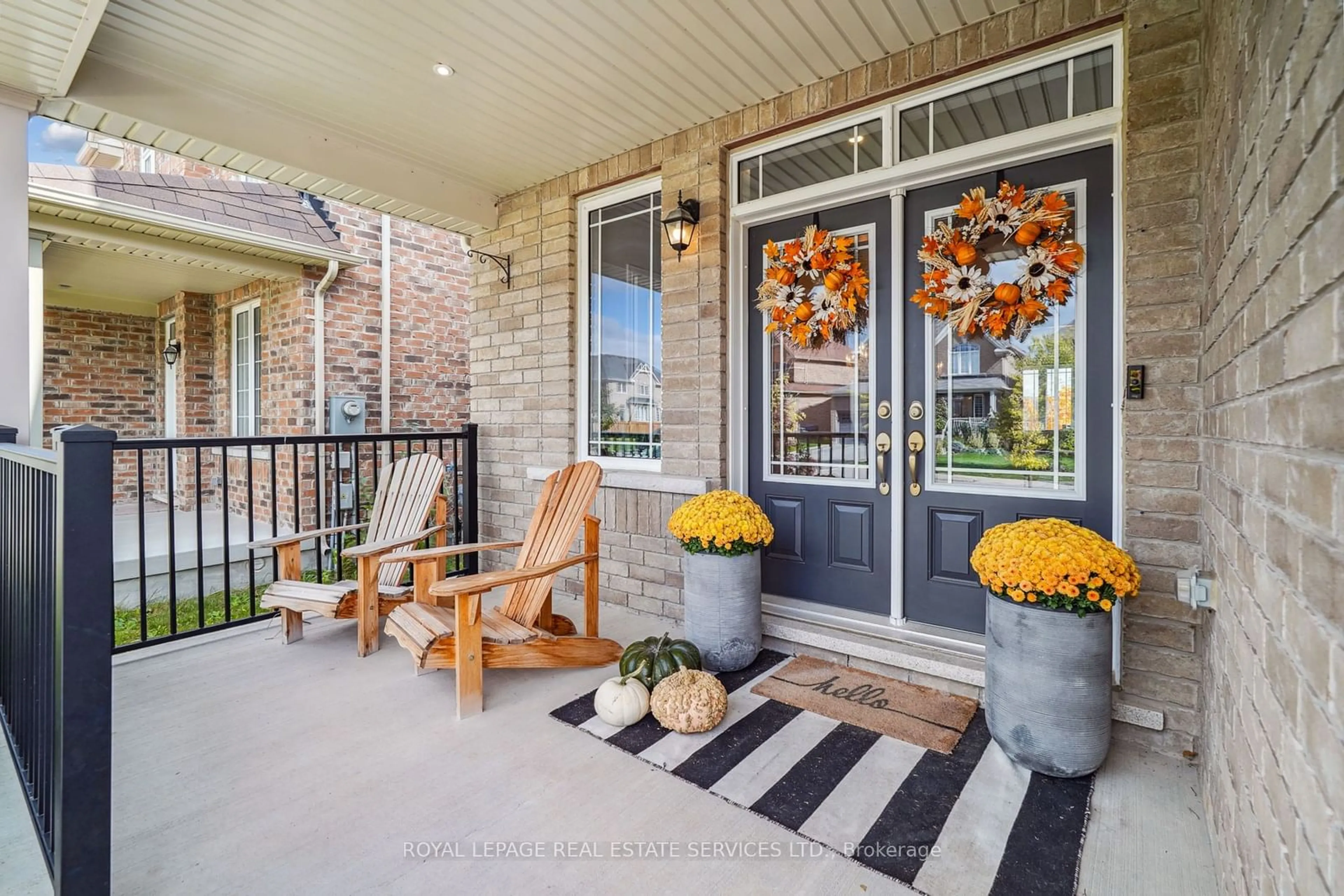 Indoor entryway, wood floors for 21 Mckay Ave, New Tecumseth Ontario L0G 1W0