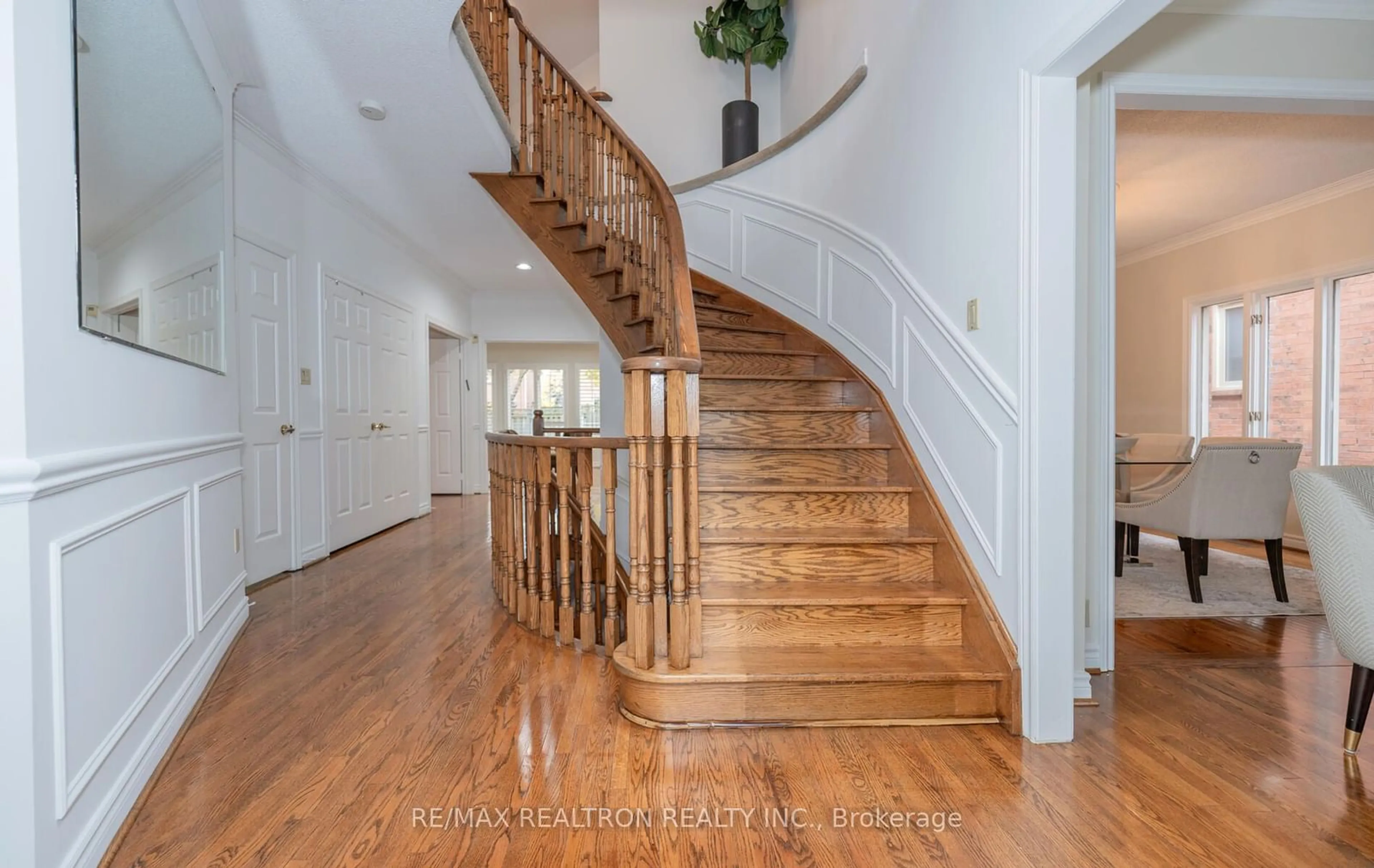 Stairs for 136 Markwood Lane, Vaughan Ontario L4J 7K6