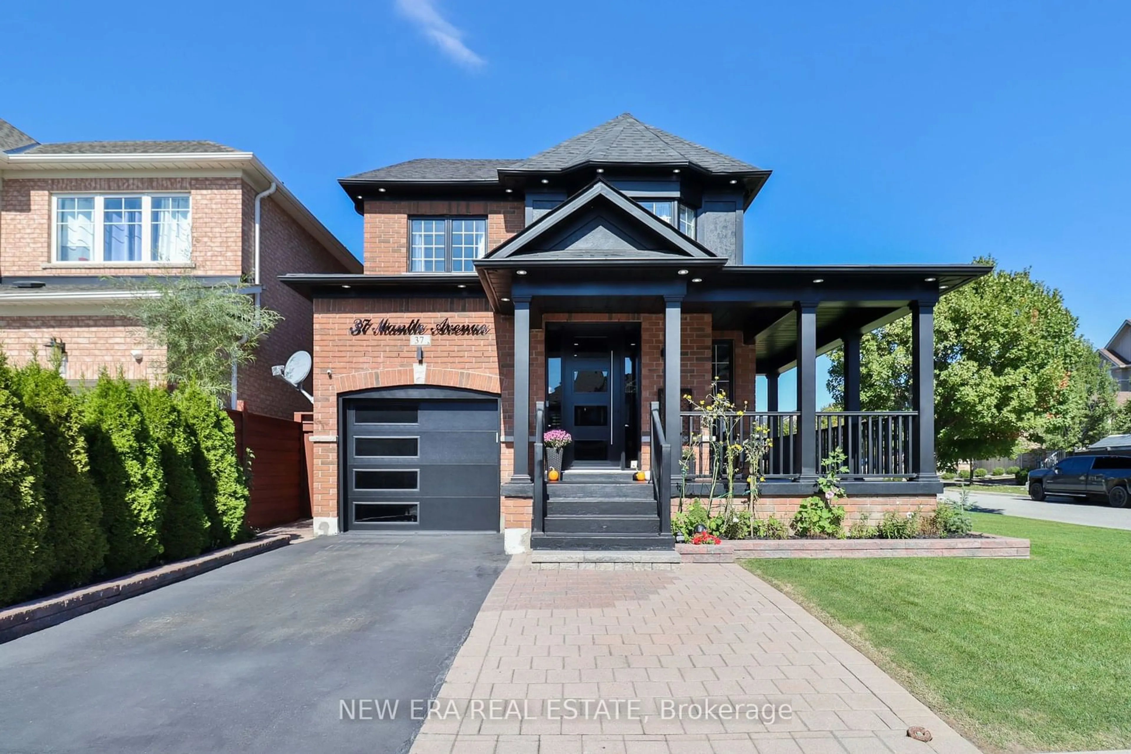 Home with brick exterior material for 37 Mantle Ave, Whitchurch-Stouffville Ontario L4A 0M7