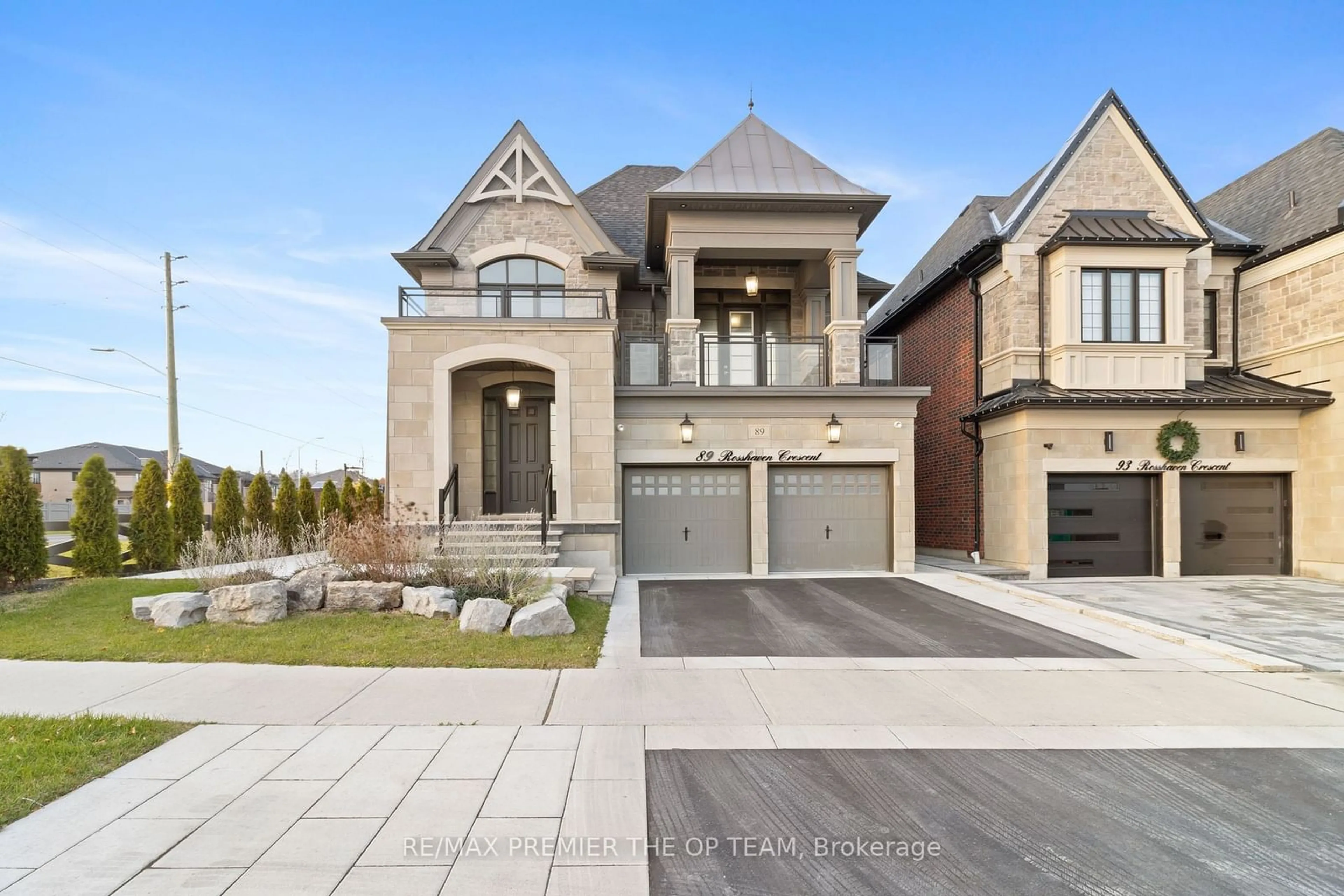 Frontside or backside of a home, the street view for 89 Rosshaven Cres, Vaughan Ontario L4L 1A6