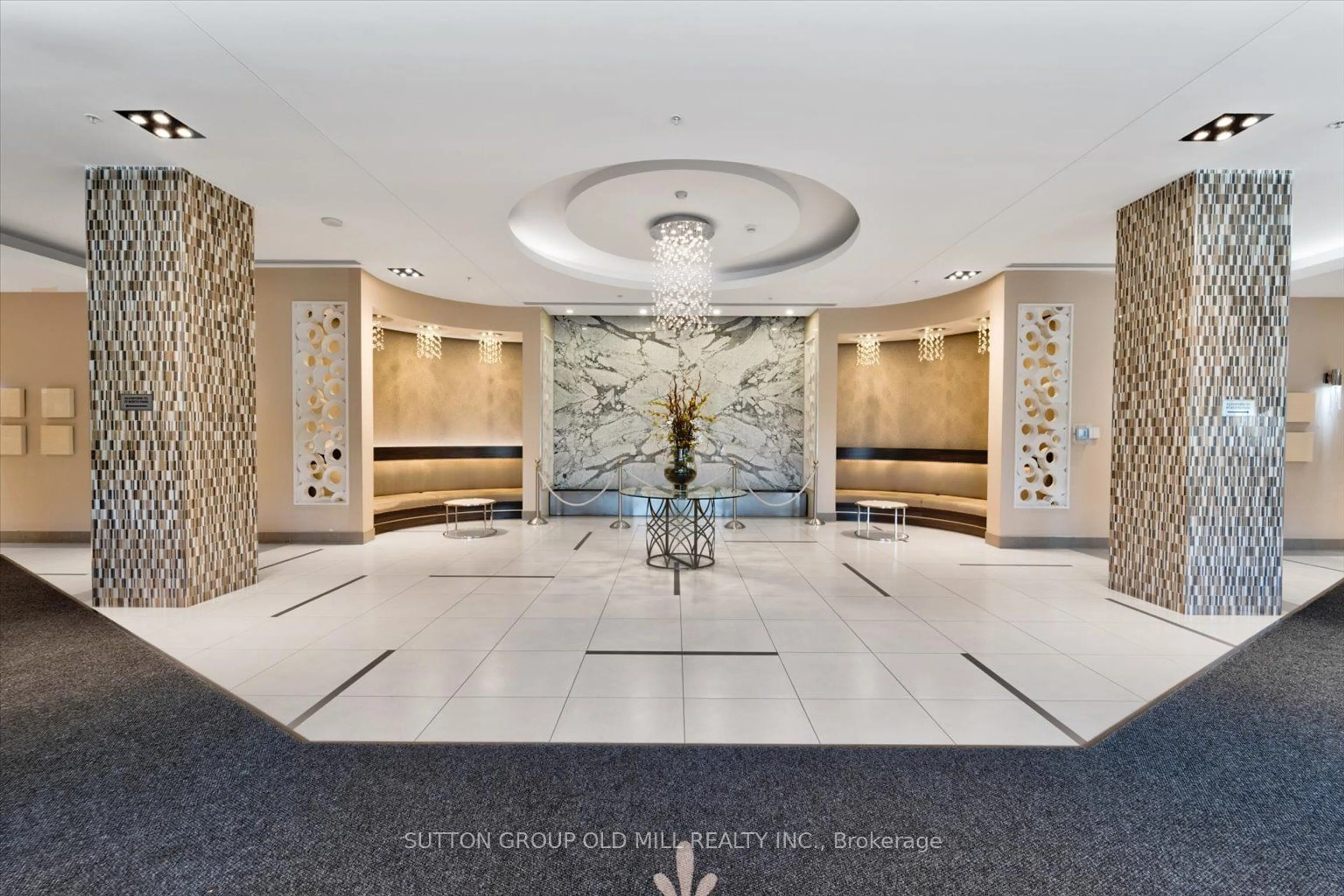 Indoor lobby, ceramic floors for 75 North Park Rd #1008, Vaughan Ontario L4J 0G6