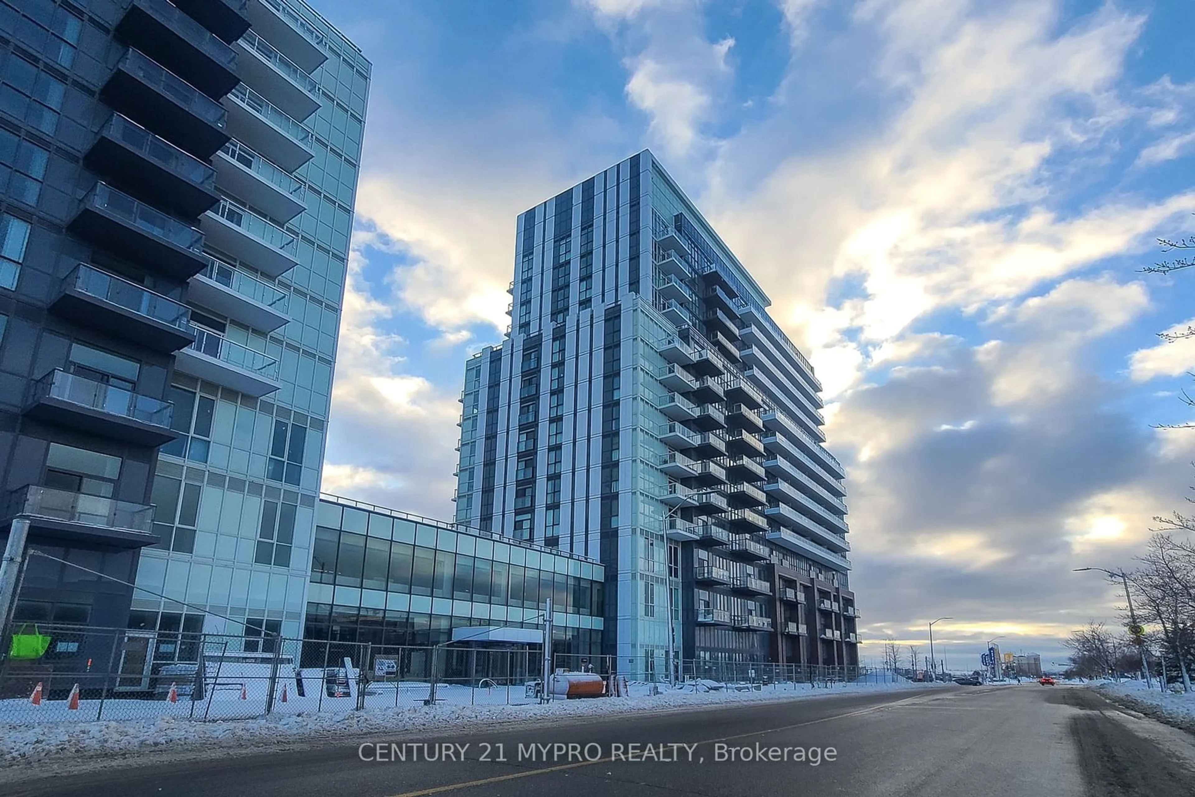 A pic from exterior of the house or condo, the street view for 10 Honeycrisp Cres #1617, Vaughan Ontario L4K 0M7