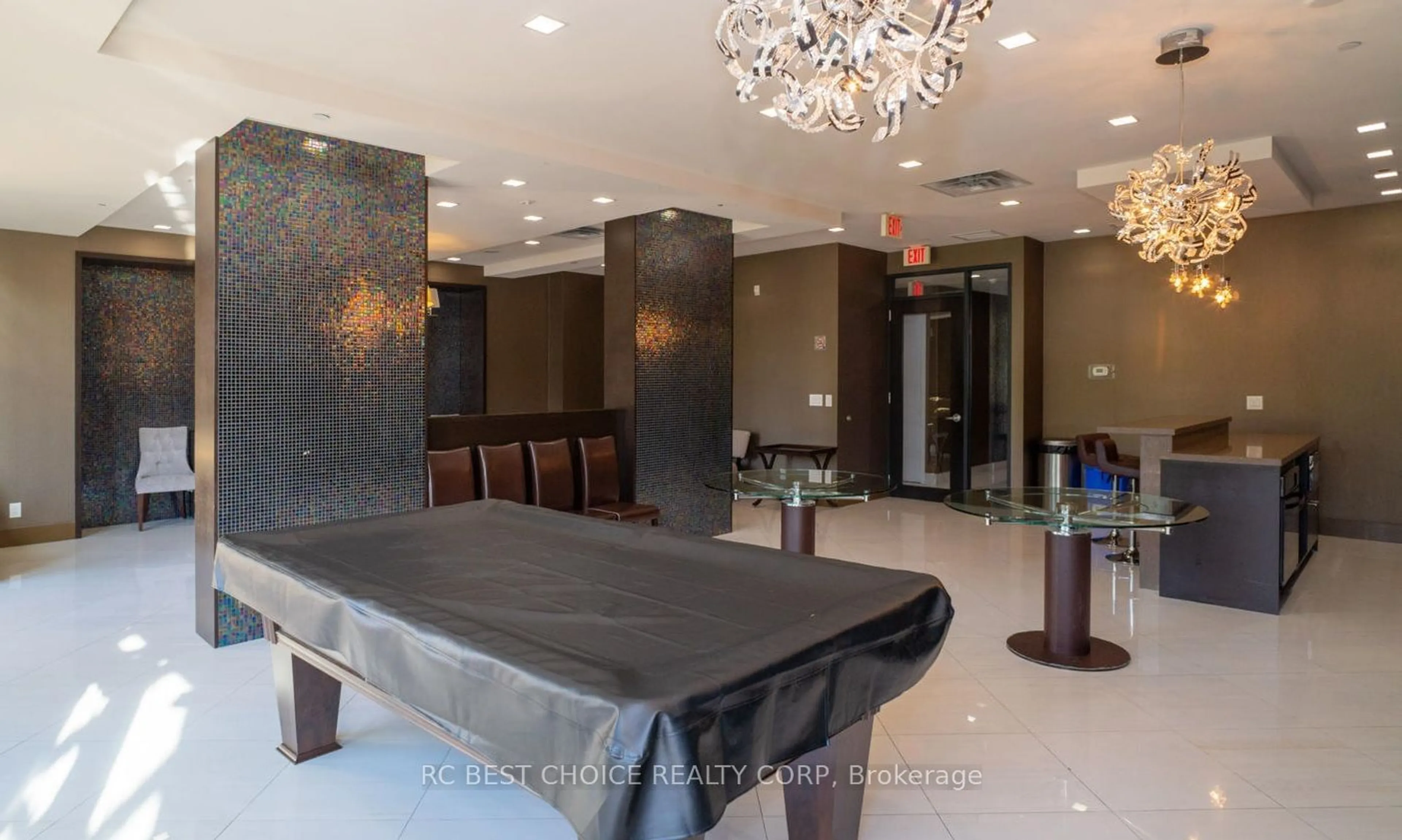 Indoor lobby, ceramic floors for 520 STEELES Ave #1505, Vaughan Ontario L4J 0H2