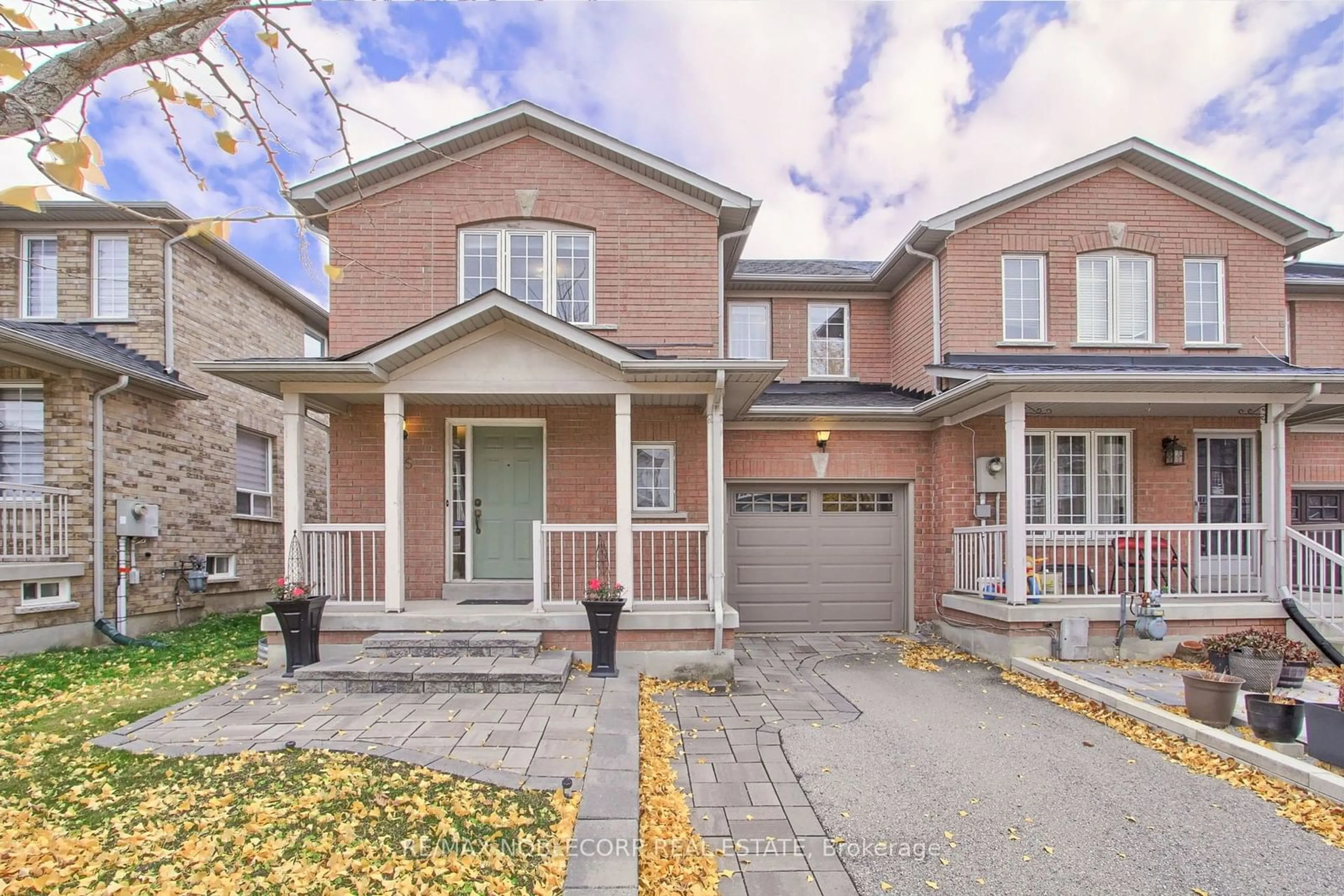 Home with brick exterior material for 45 Laurelhurst Cres, Vaughan Ontario L4H 2M9