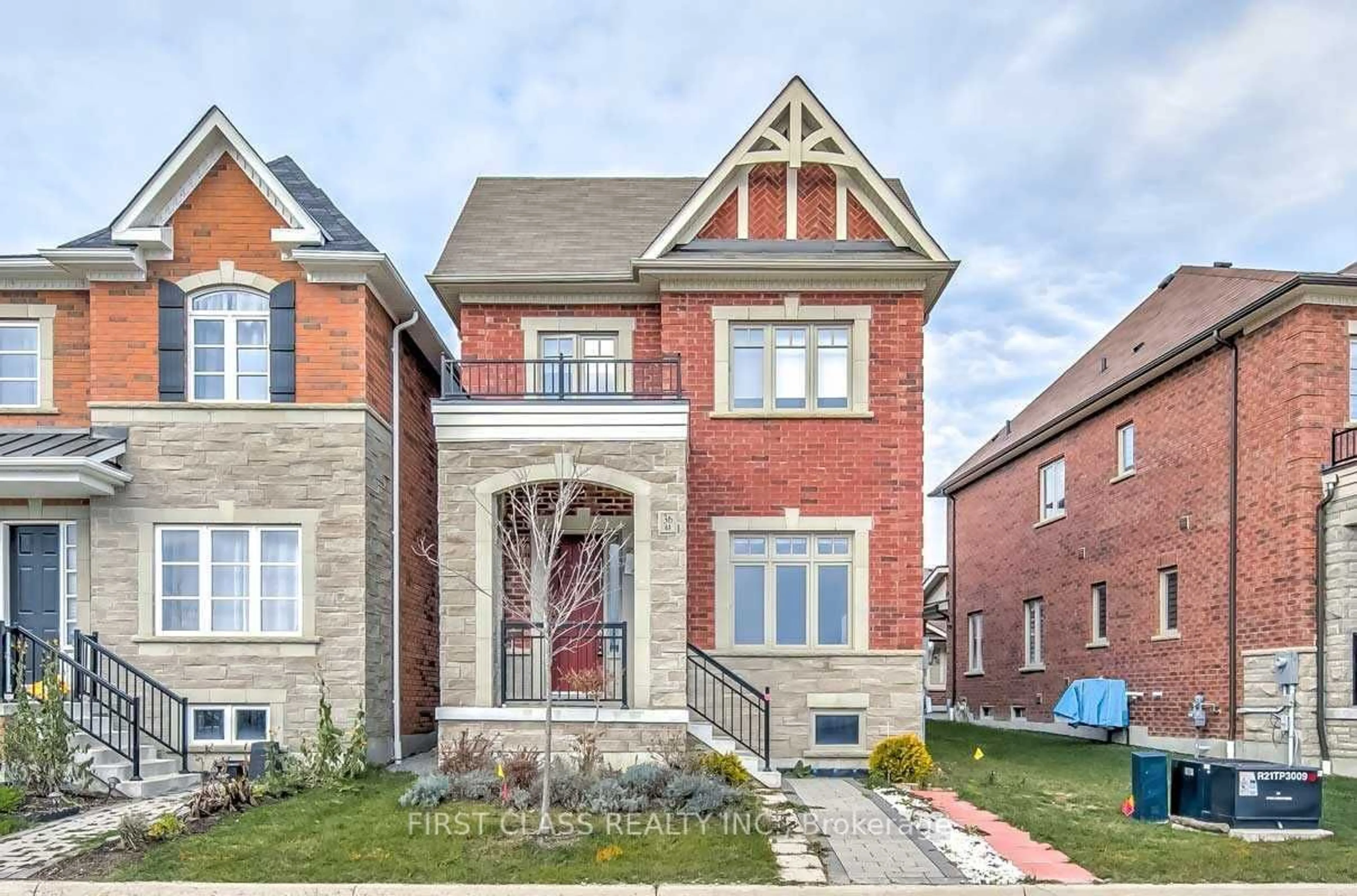 Home with brick exterior material for 36 Sundew Lane, Richmond Hill Ontario L4E 1C3