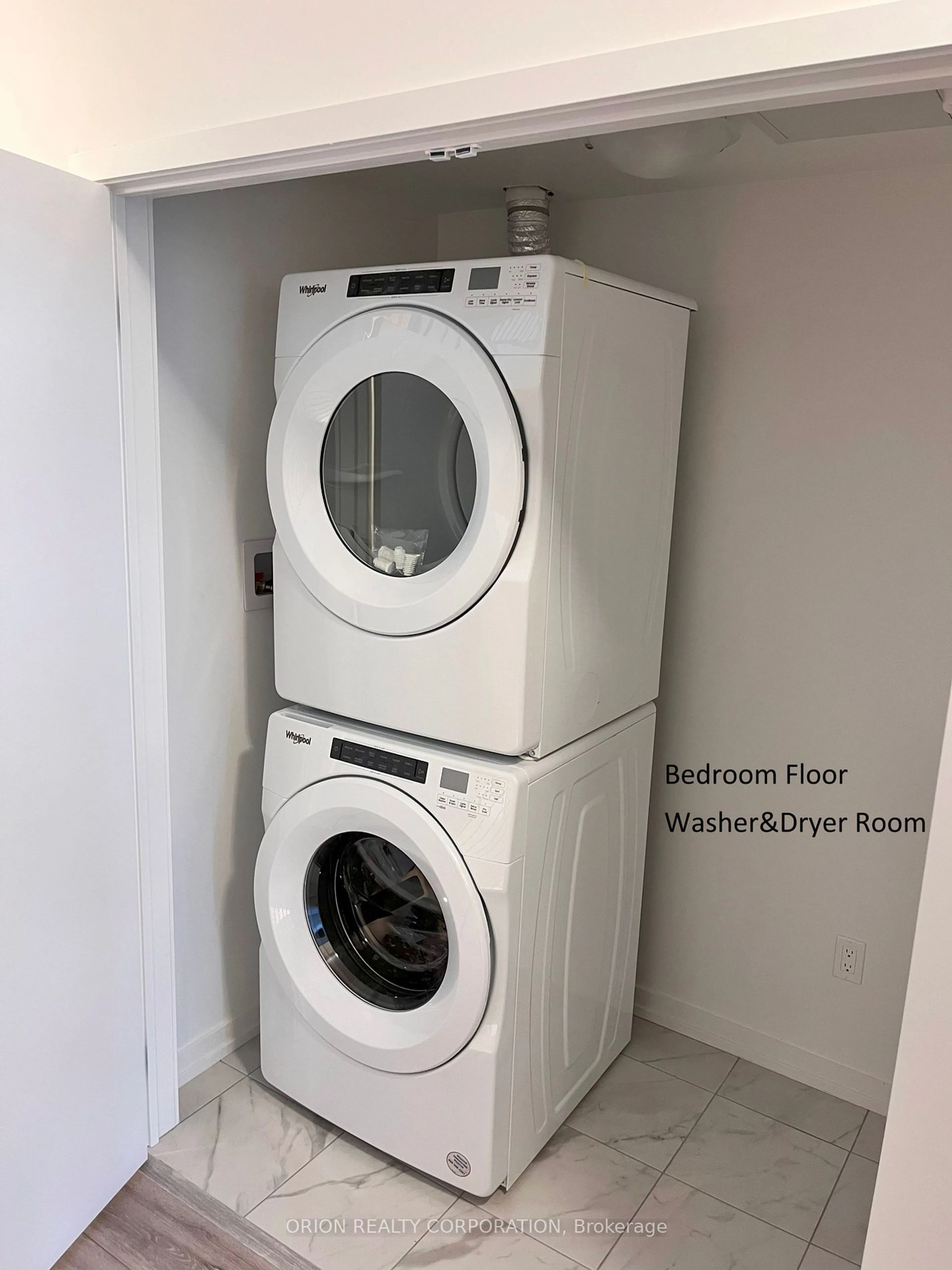 Laundry room for 20 Lytham Green Circ #7, Newmarket Ontario L3Y 0C7