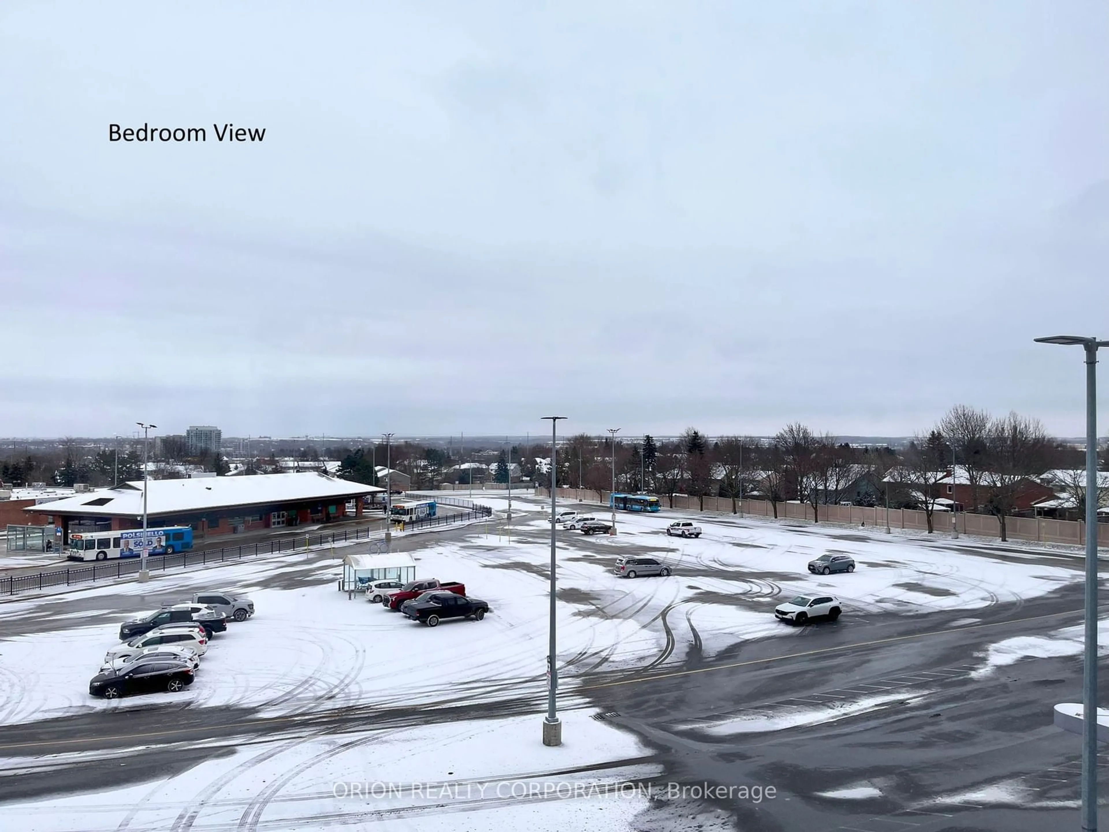 A pic from outside/outdoor area/front of a property/back of a property/a pic from drone, mountain view for 20 Lytham Green Circ #7, Newmarket Ontario L3Y 0C7