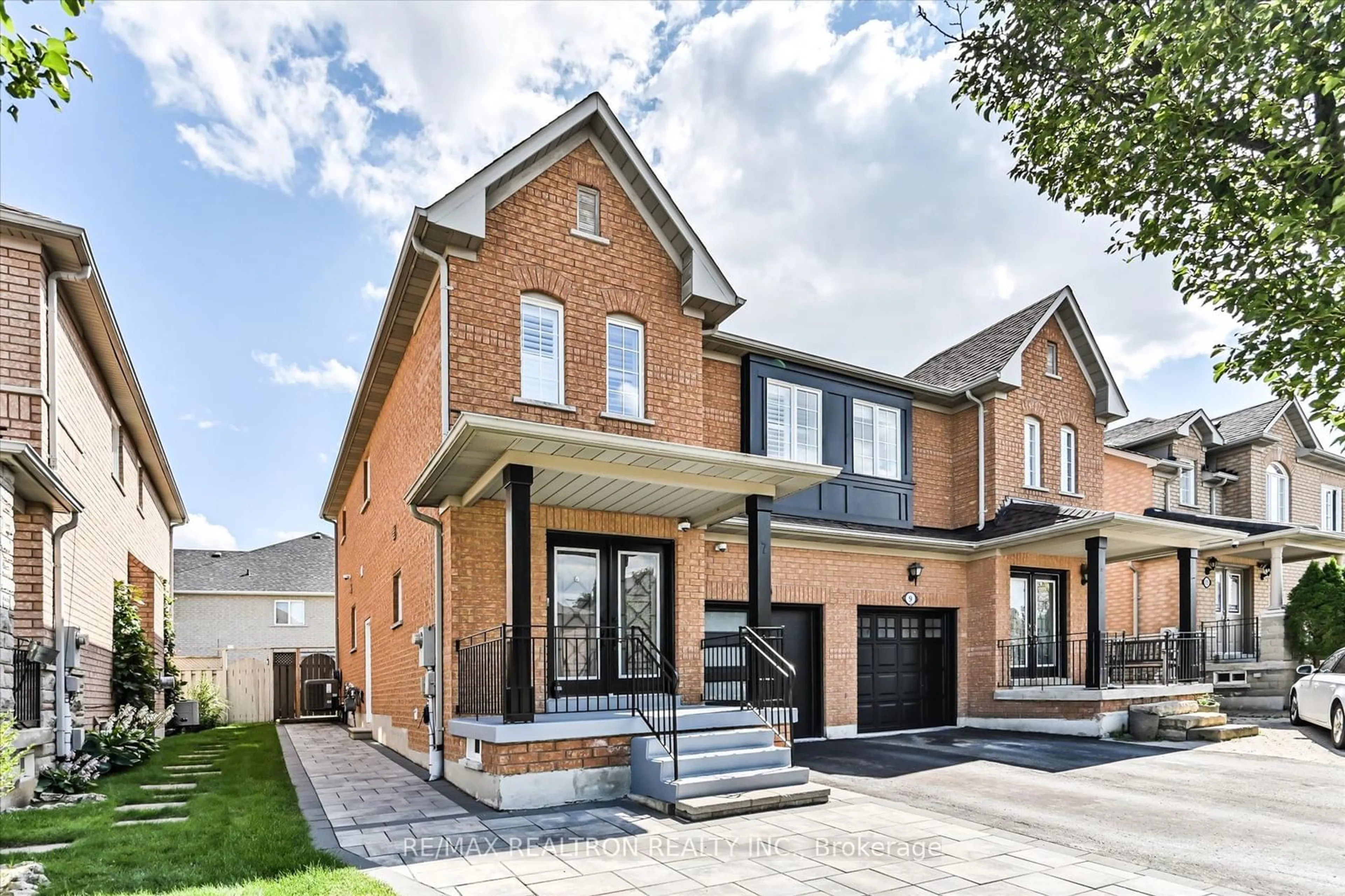 Home with brick exterior material for 7 Kingly Crest Way, Vaughan Ontario L4H 1M7