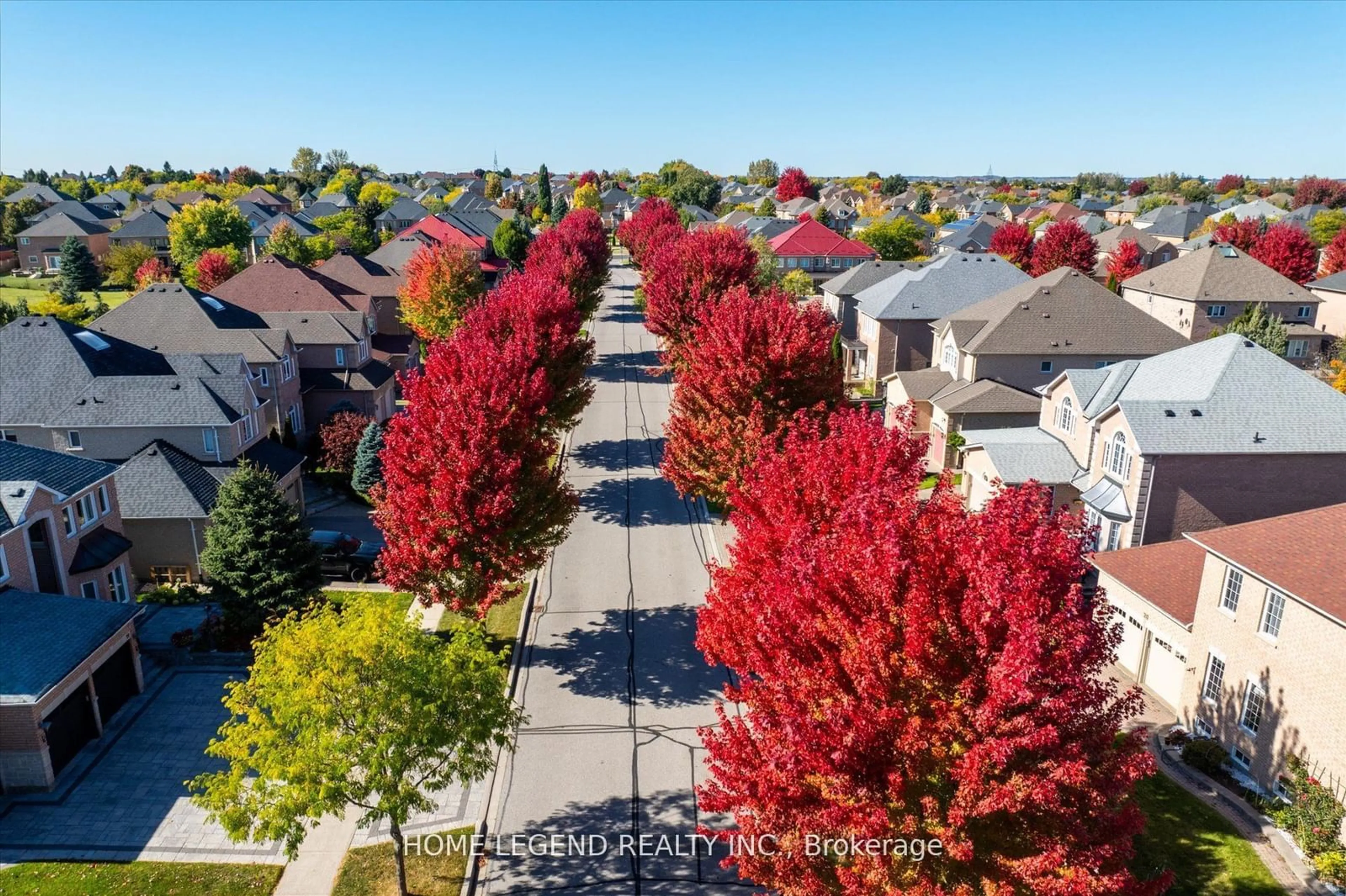 A pic from exterior of the house or condo, the street view for 25 Vandermeer Dr, Markham Ontario L6C 2L2