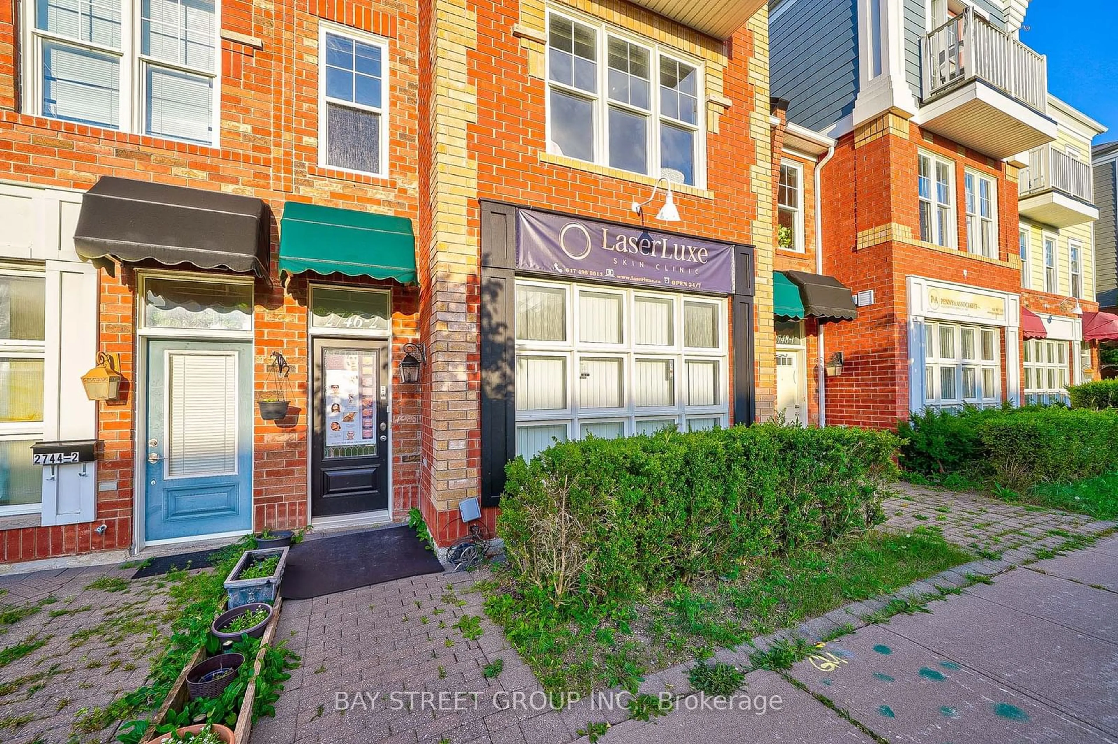 A pic from exterior of the house or condo, the street view for 2746 Bur Oak Ave, Markham Ontario L6B 1K1