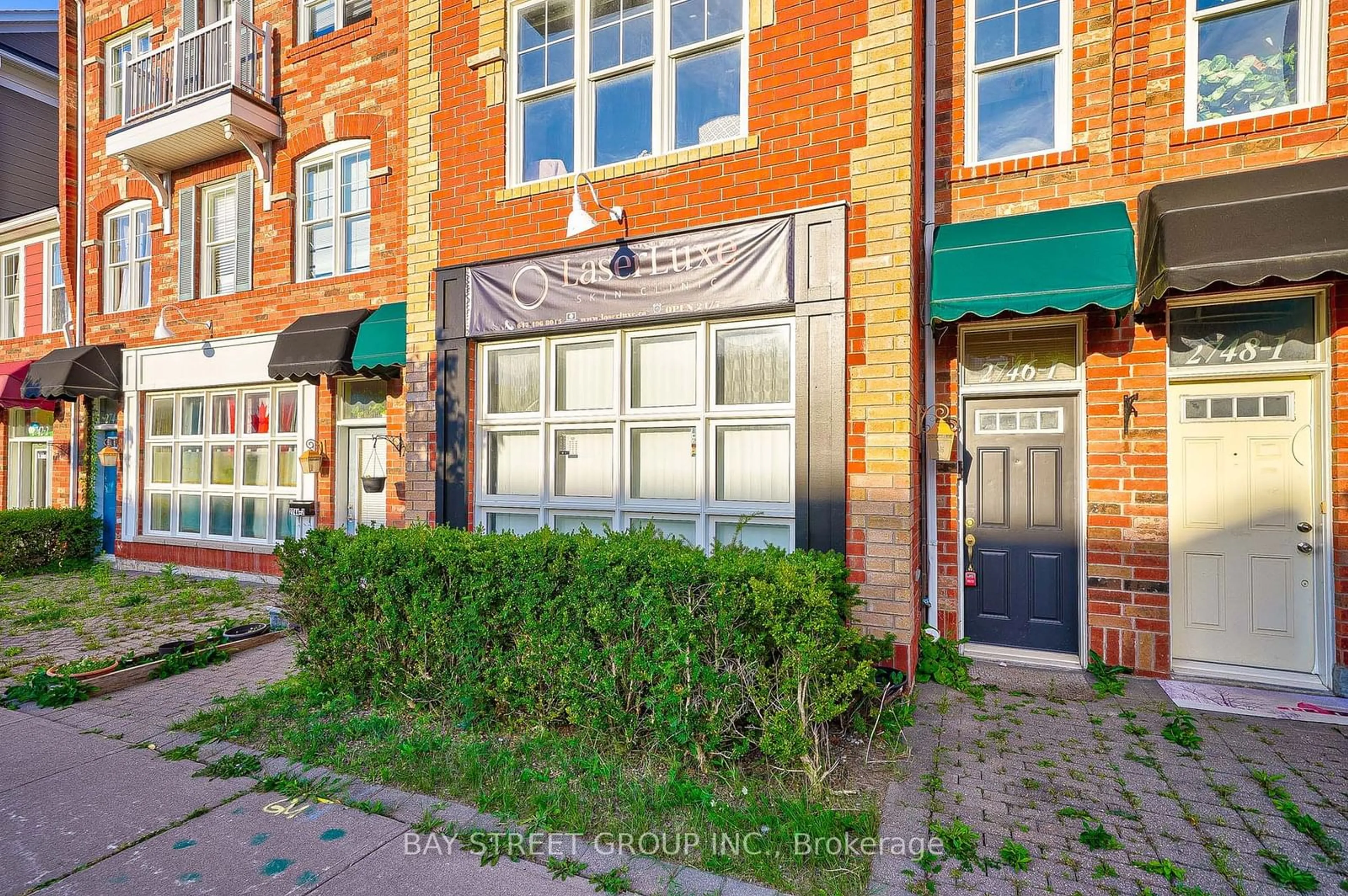 A pic from exterior of the house or condo, the street view for 2746 Bur Oak Ave, Markham Ontario L6B 1K1