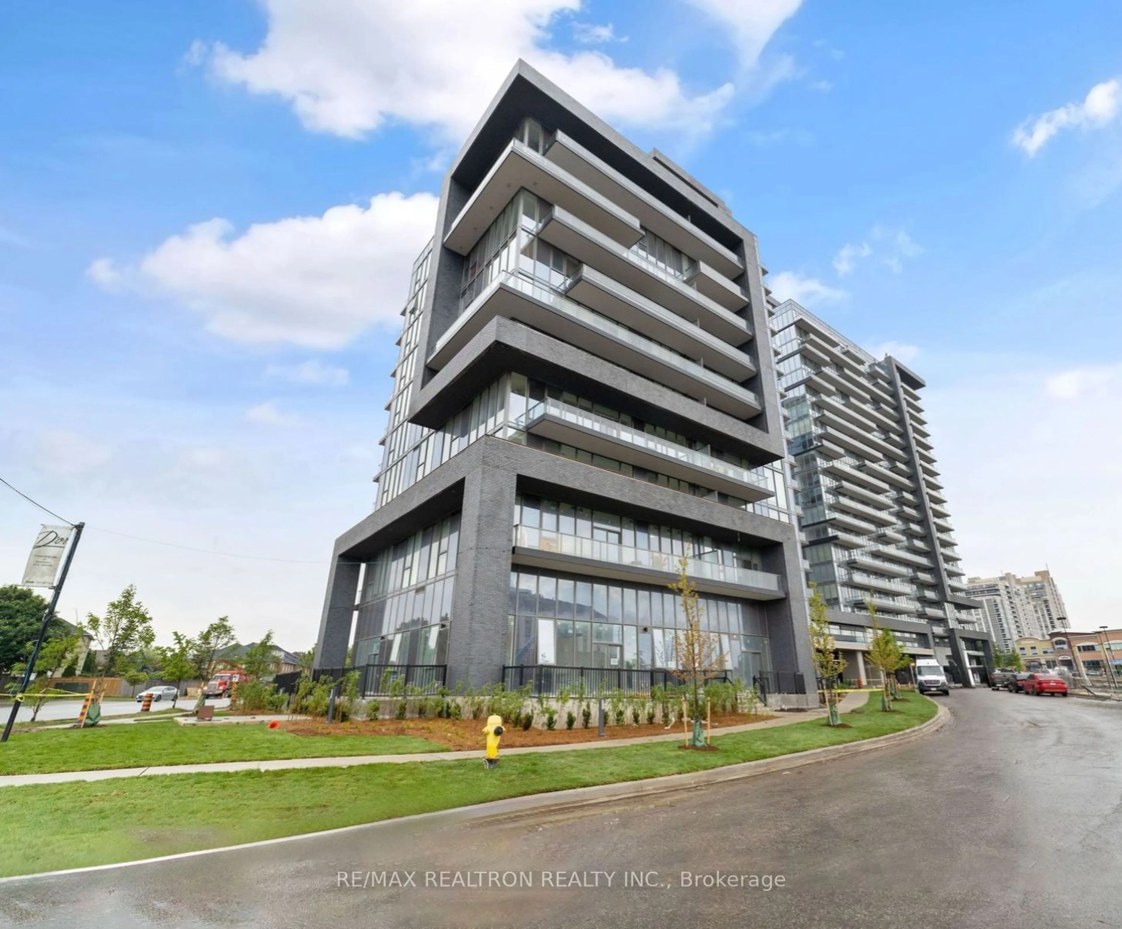 A pic from exterior of the house or condo, the street view for 10 Gatineau Dr #714, Vaughan Ontario L4J 0L2