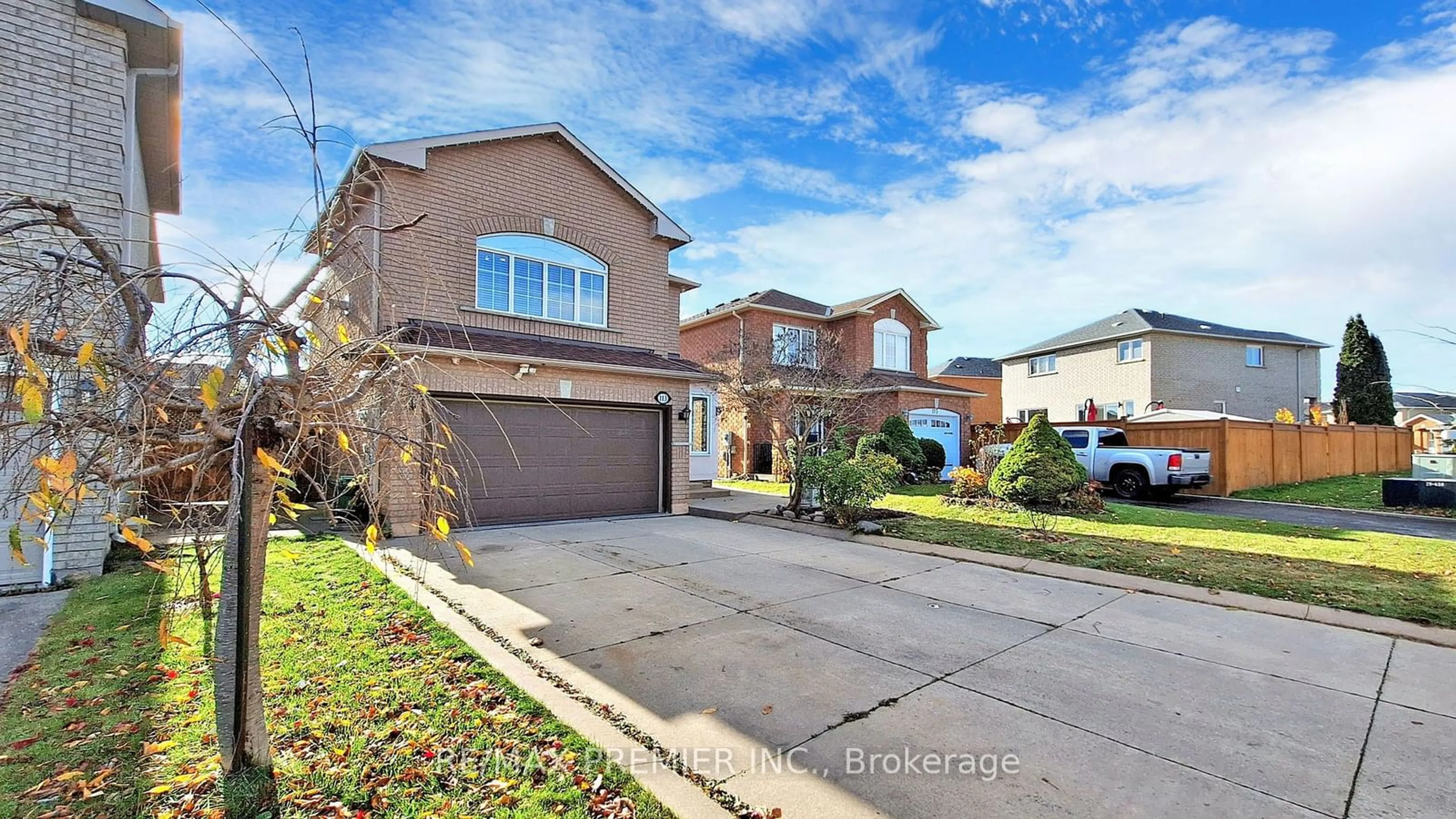 Frontside or backside of a home, the street view for 113 Solway Ave, Vaughan Ontario L6A 2X1