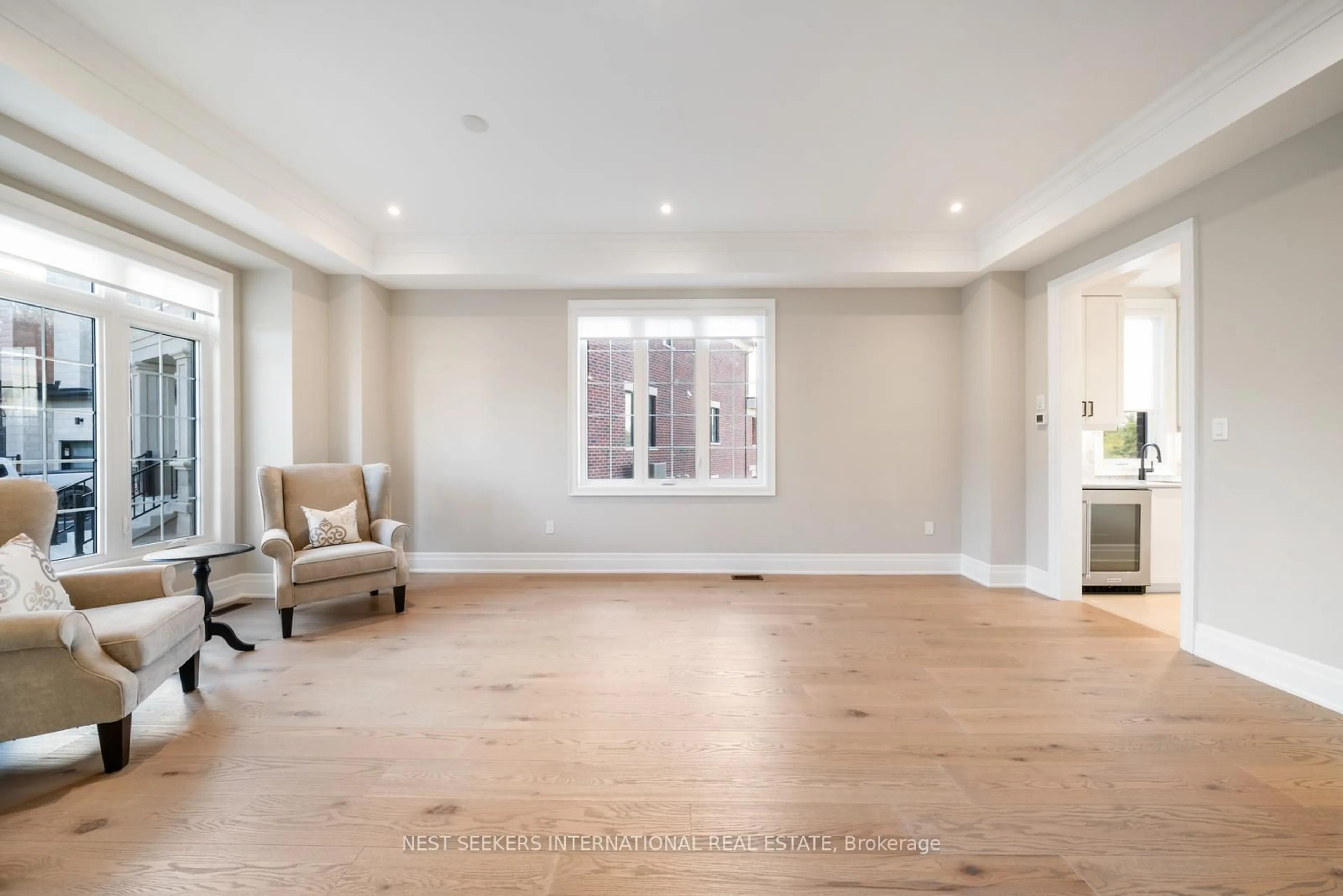 A pic of a room, wood floors for 18 Nick Deluca Crt, Vaughan Ontario L4L 1A6