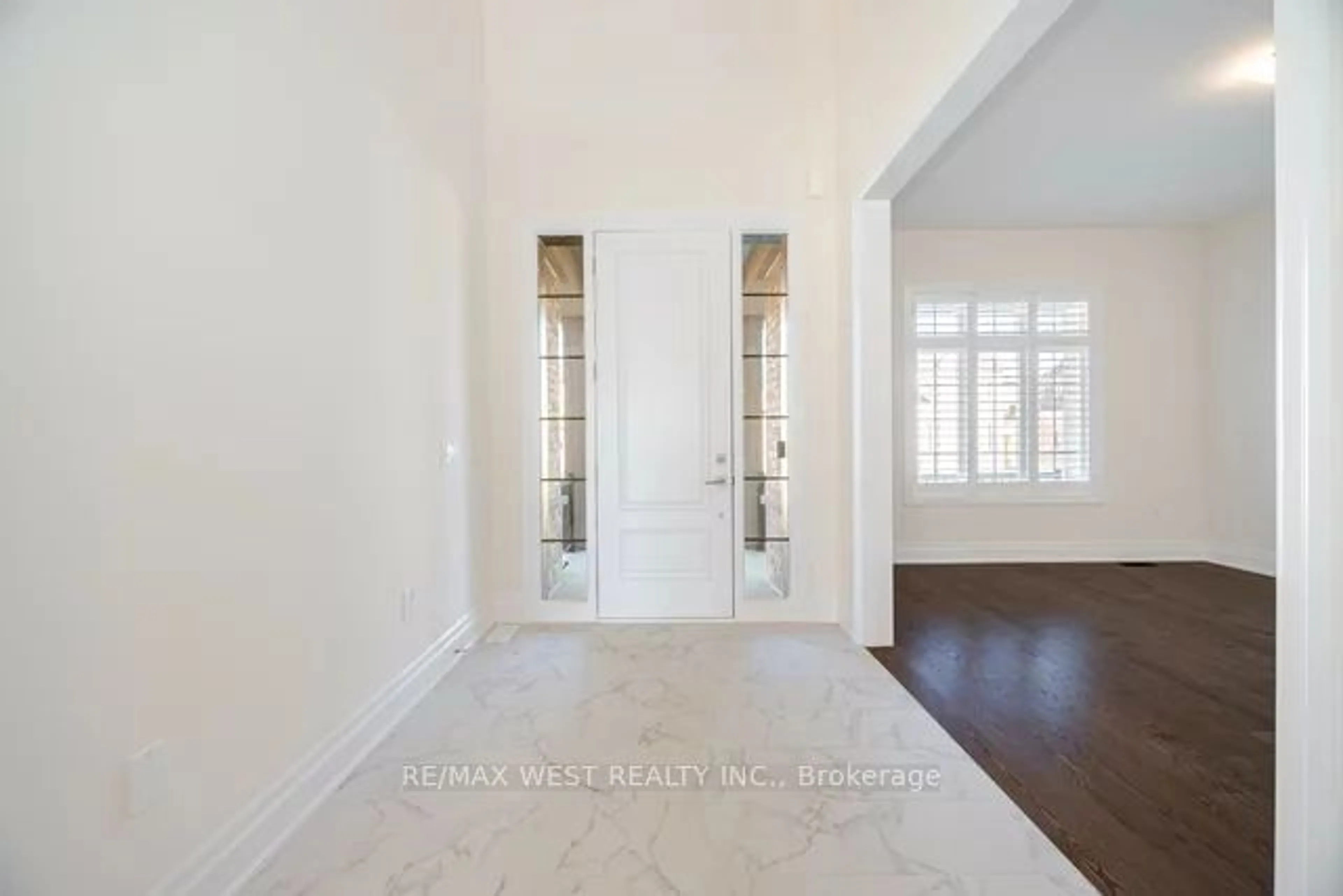 Indoor entryway, wood floors for 193 McMichael Ave, Vaughan Ontario L4H 4V9