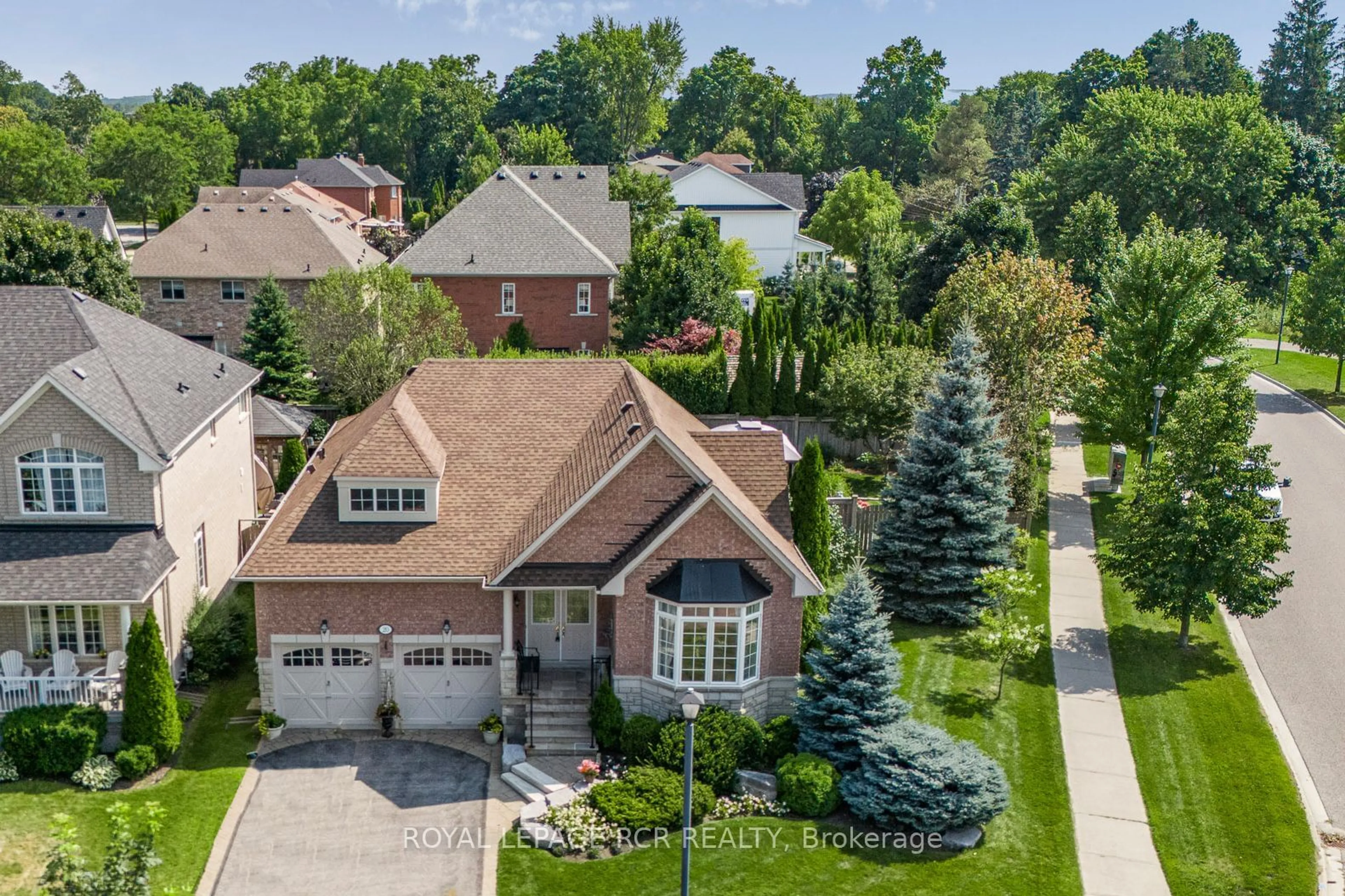 A pic from exterior of the house or condo, the street view for 20 Rosena Lane, Uxbridge Ontario L9P 1W4