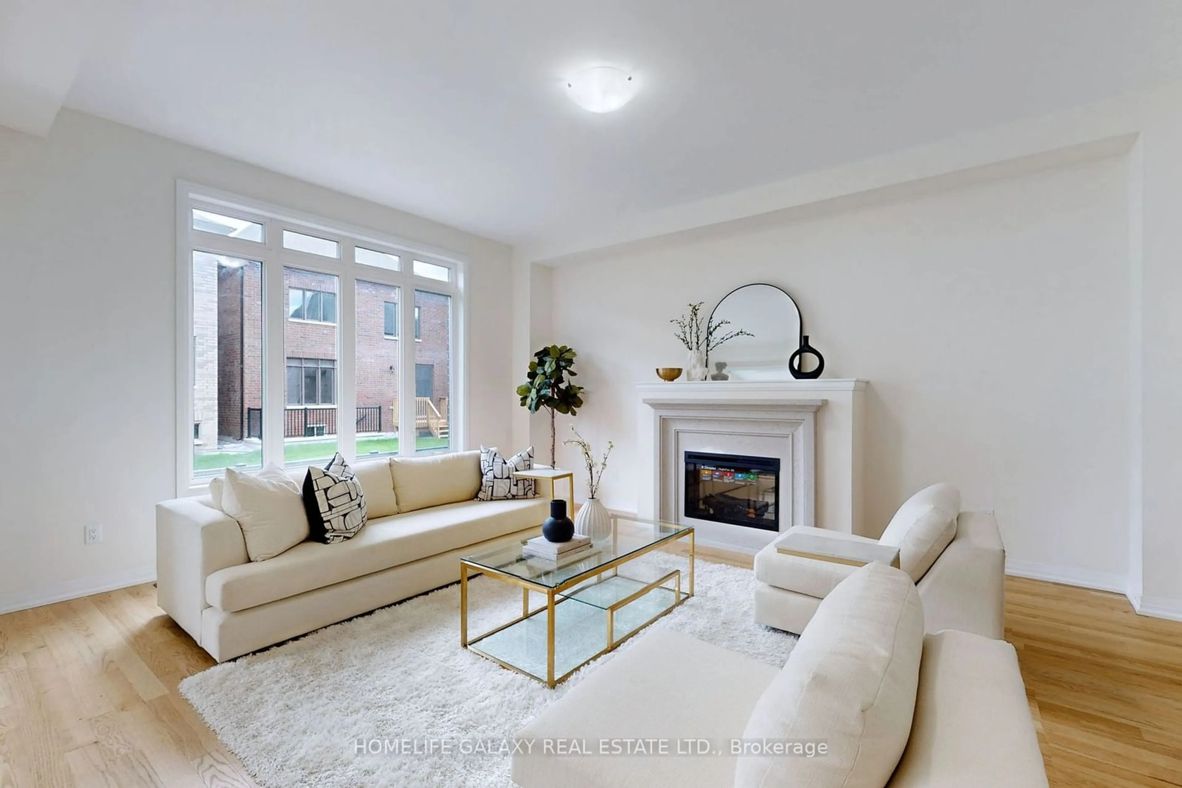 Living room, carpet floors for 31 Sambro Lane, Whitchurch-Stouffville Ontario L4A 0S1