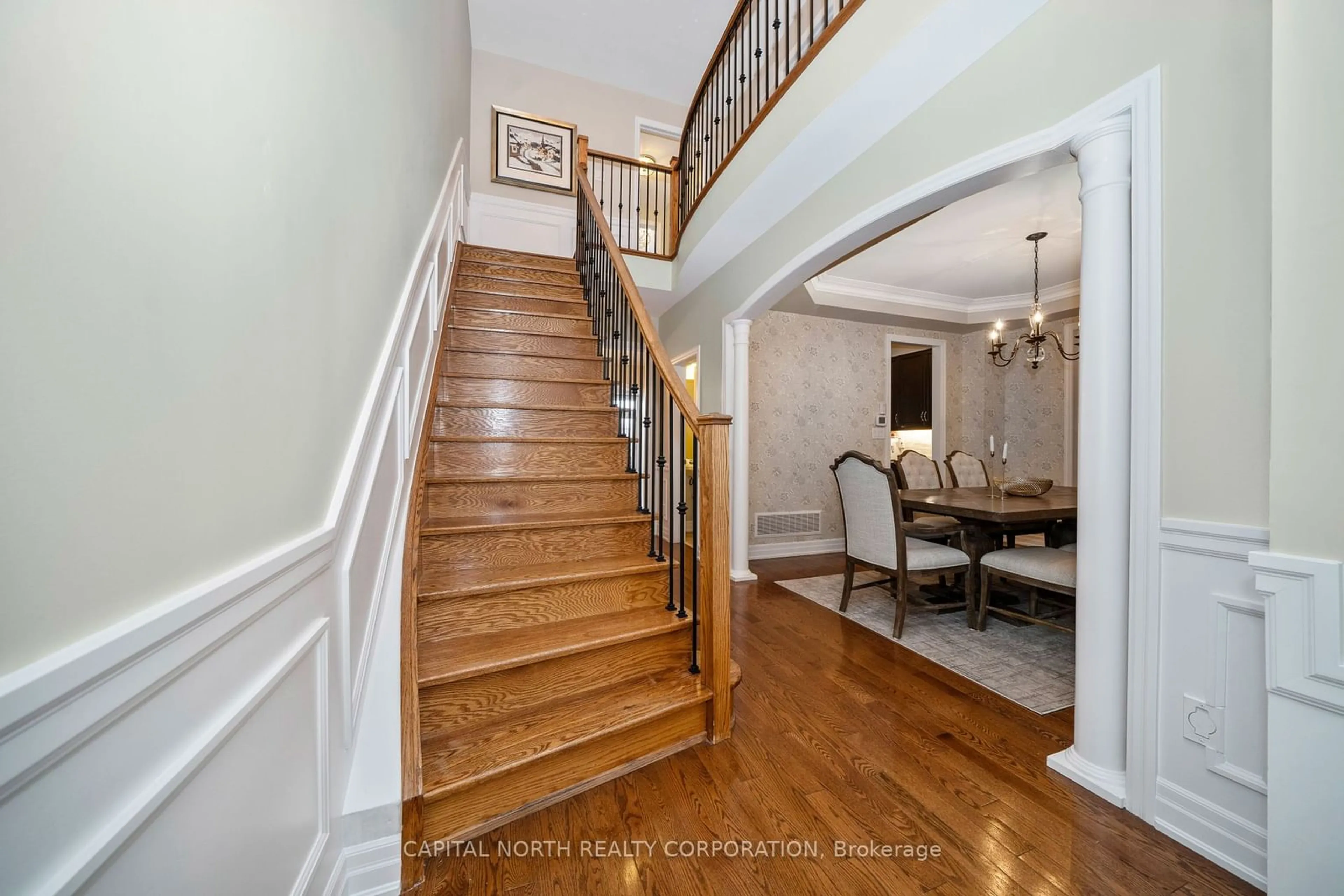 Indoor foyer, wood floors for 12 Alex Campbell Cres, King Ontario L7B 0C2