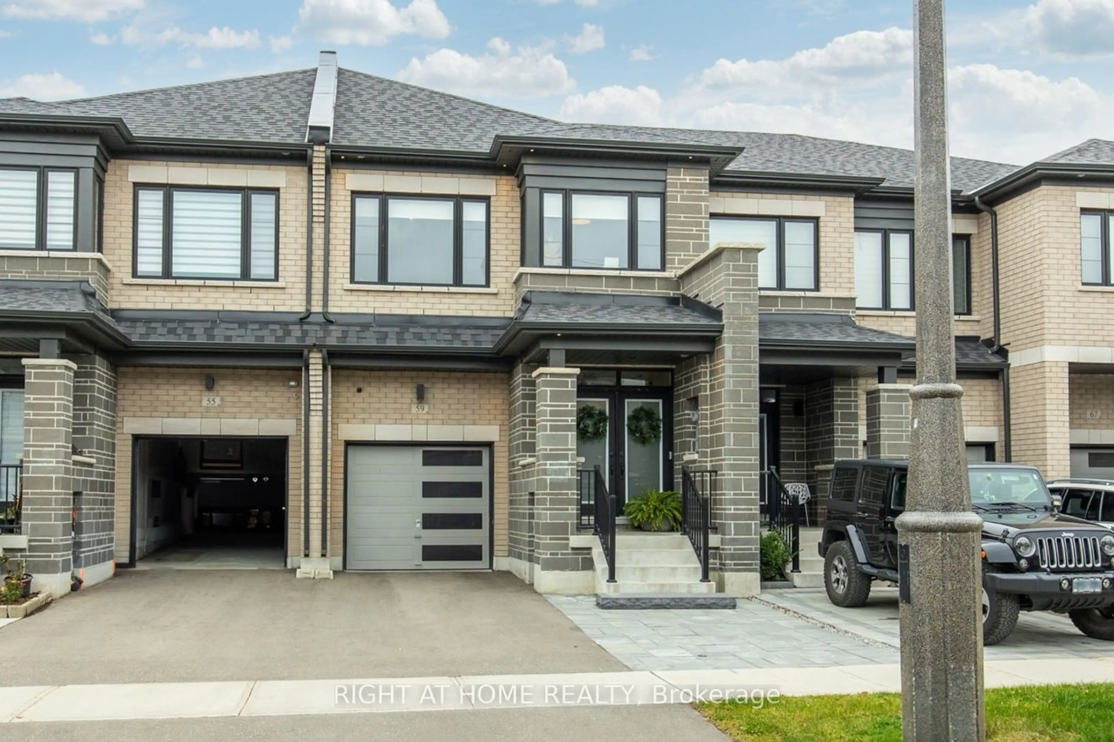 Frontside or backside of a home, the street view for 59 GHENT Dr, Vaughan Ontario L4H 5C3