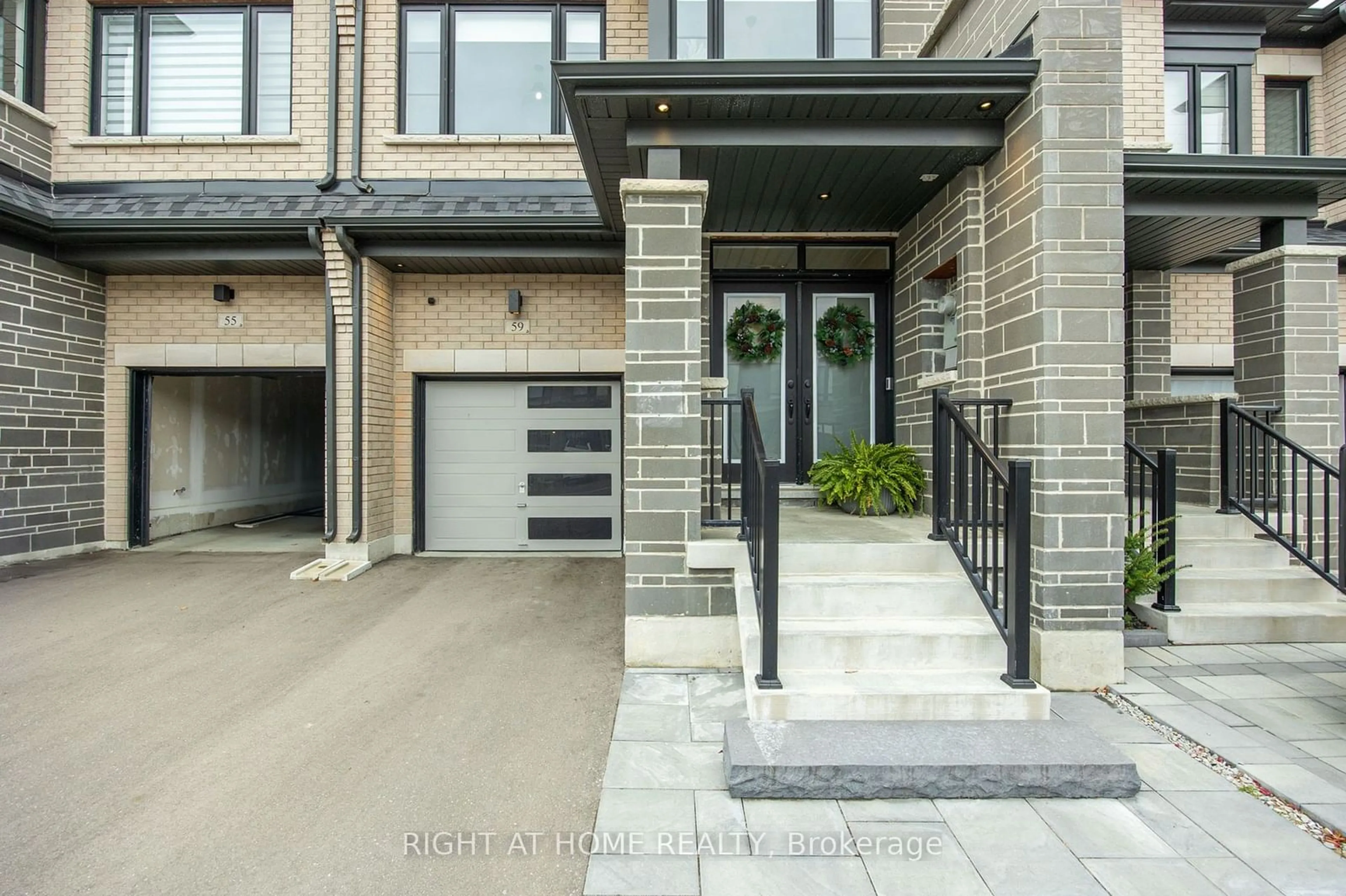 Home with brick exterior material for 59 GHENT Dr, Vaughan Ontario L4H 5C3